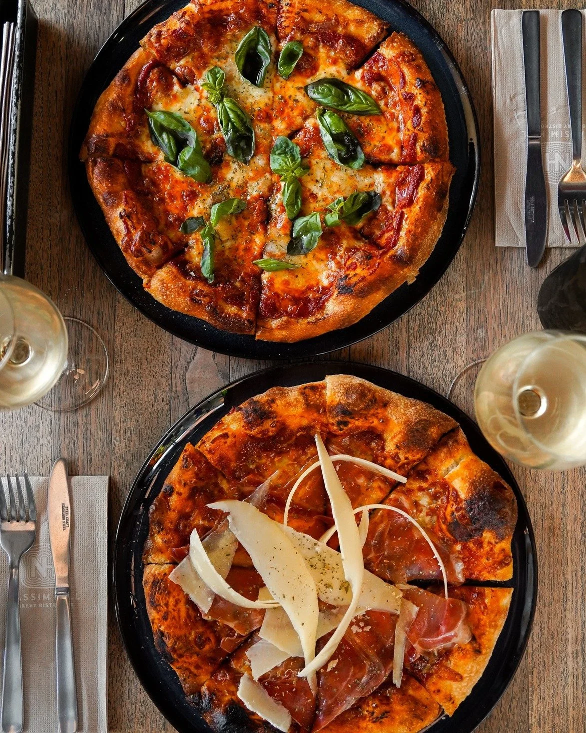 When the pizza's too good to share... 

✧ Available for brunch and dinner after 10.30am ✧

Make a reservation at nassimhill.com.sg 🏡