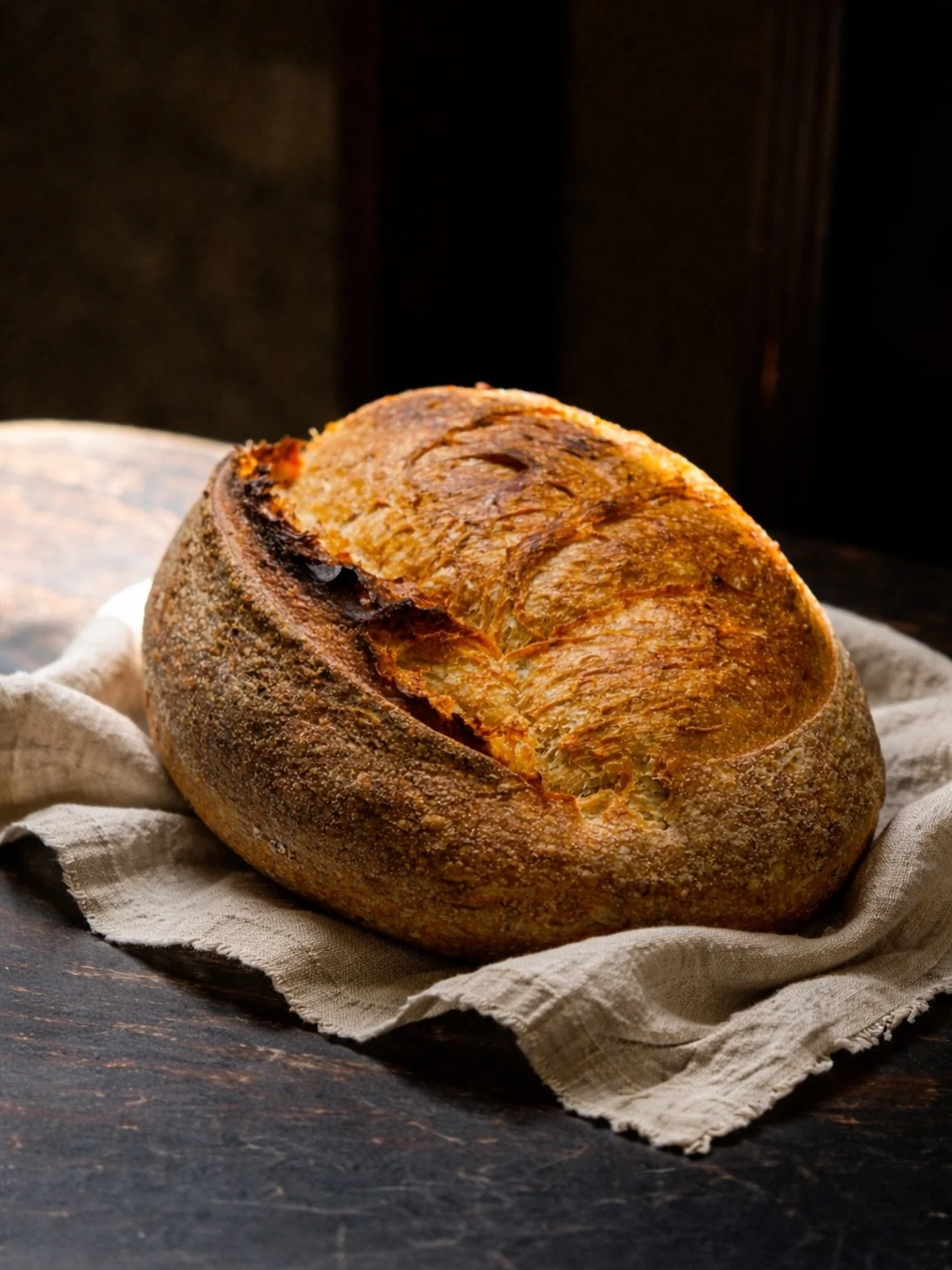If only you could smell this picture. Our breads are freshly baked every morning! 

Order for pickup or delivery islandwide at nassimhill.com.sg 🤎