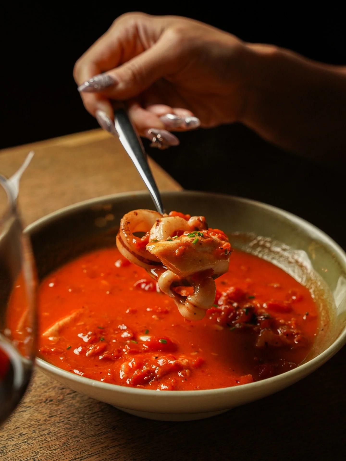 Rainy weather calls for a bowl of comforting soup 🤎

Make a reservation &rarr; nassimhill.com.sg