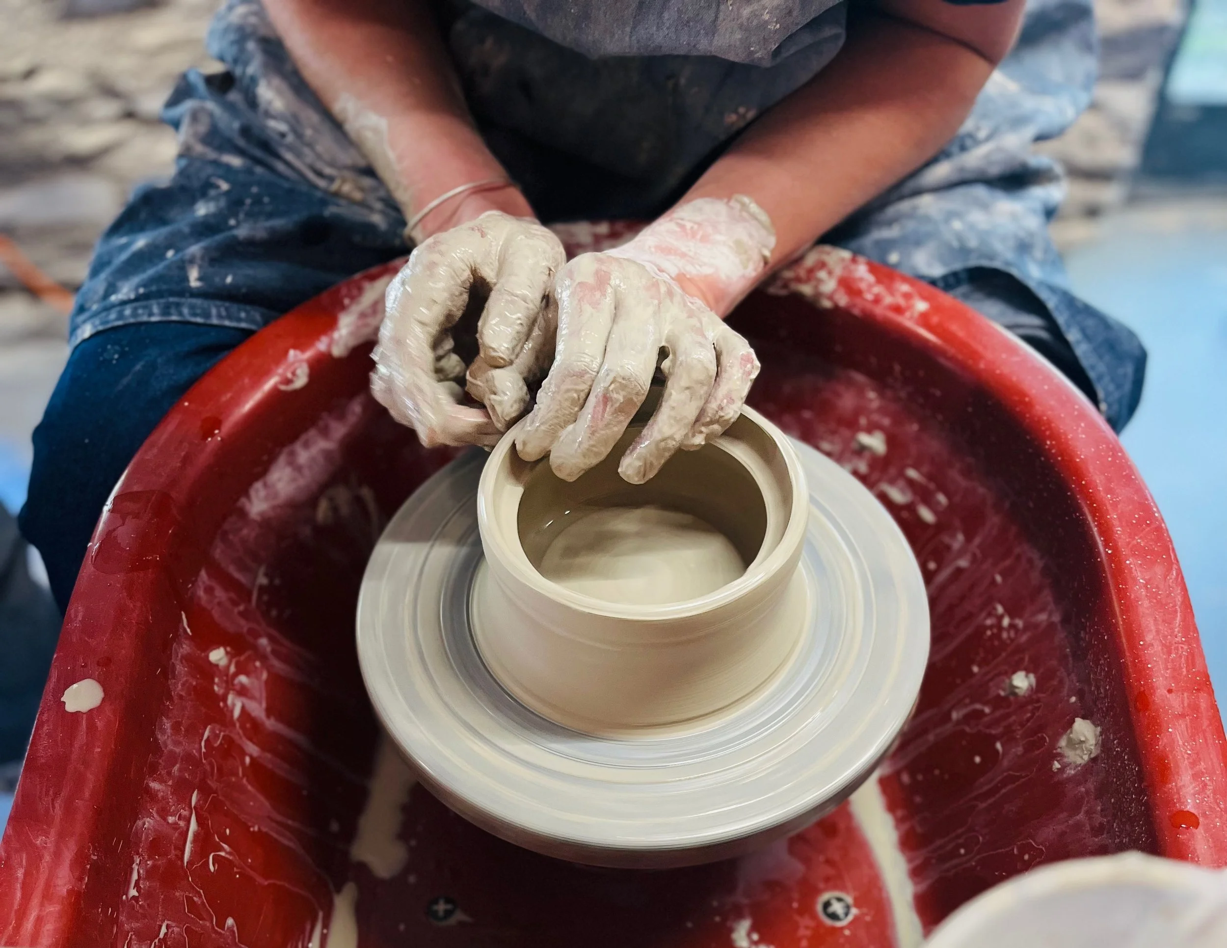 Pottery - Intermediate Throwing - RESIDENTIAL 5 days with Jodie Crook Giles [£1,084 inc VAT]