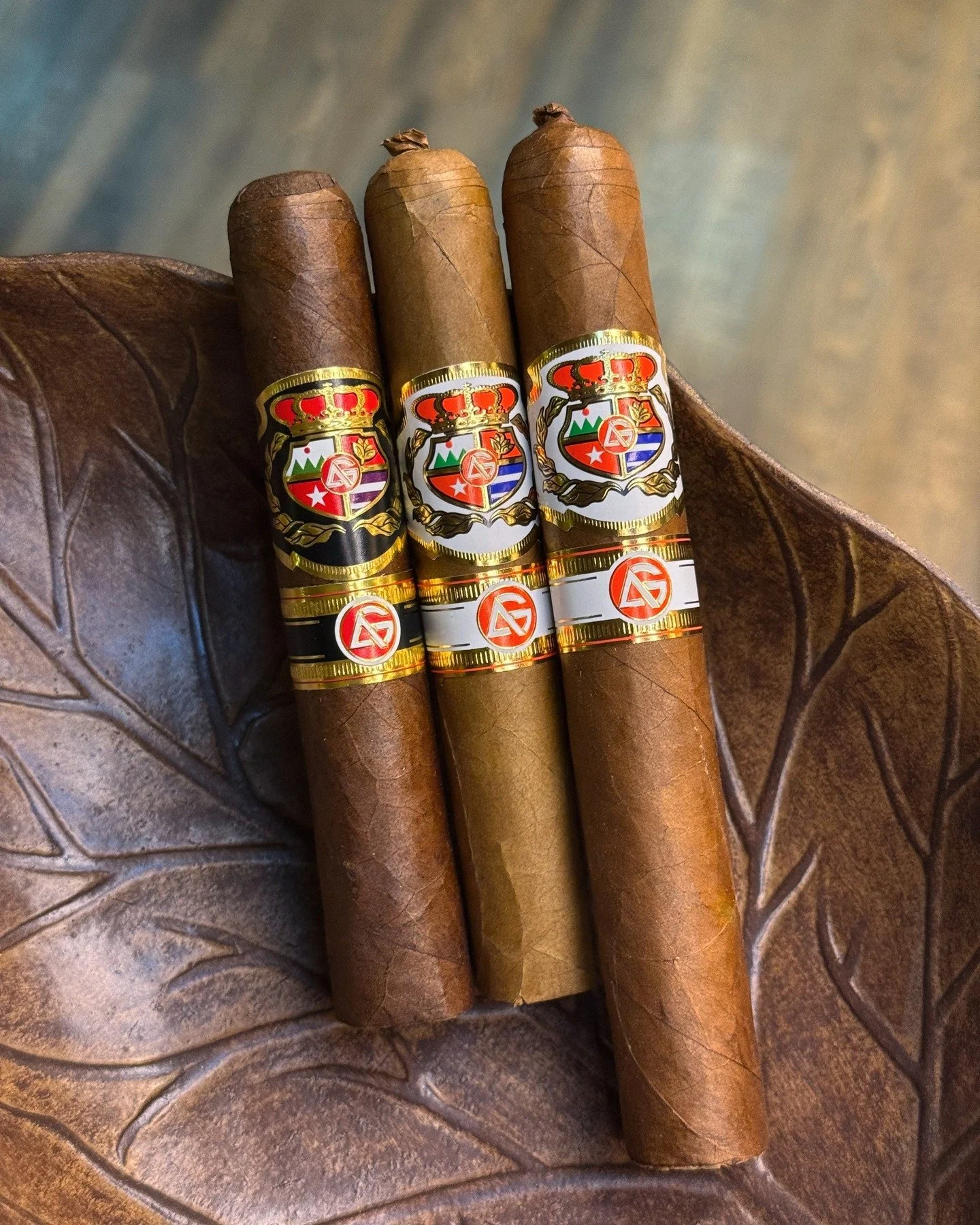 Now Smoking:

@agcigarsofficial is making their debut in our humidor with a couple of their staples.

GAOTU
- apprentice (5x52)
medium to full bodied. notes of cocoa, black pepper, earth, leather, hint of sweetness and subtle wood. robust &amp; compl