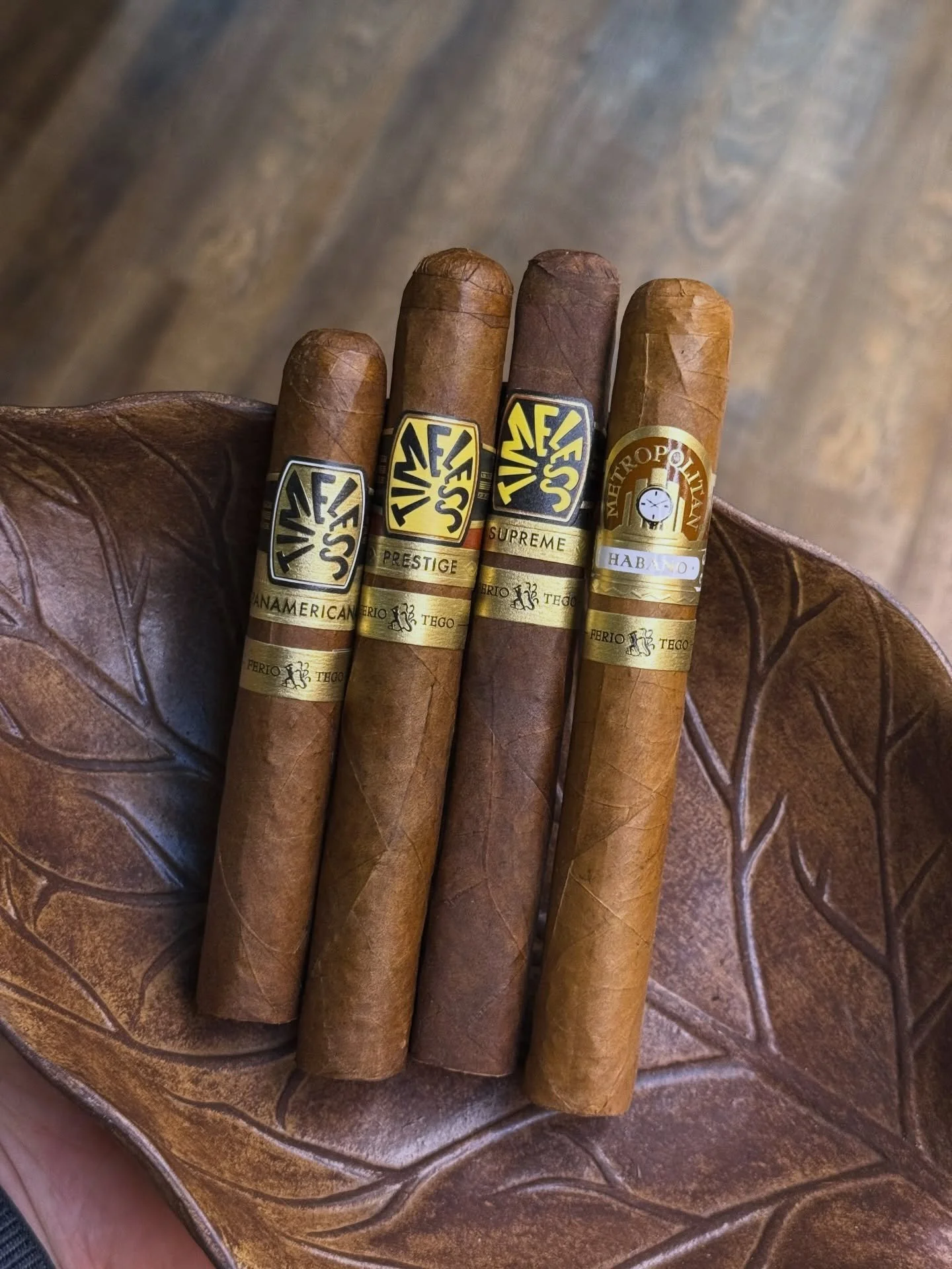 Now smoking:

@feriotego 

- Timeless Panamericana Epicure
Med-full bodied. Notes of toffee, cedar &amp; white pepper

- Timeless Prestige Toro
Med-full bodied. Notes of chocolate, coffee &amp; earth 

- Timeless Supreme 650
Med-full bodied. Notes of