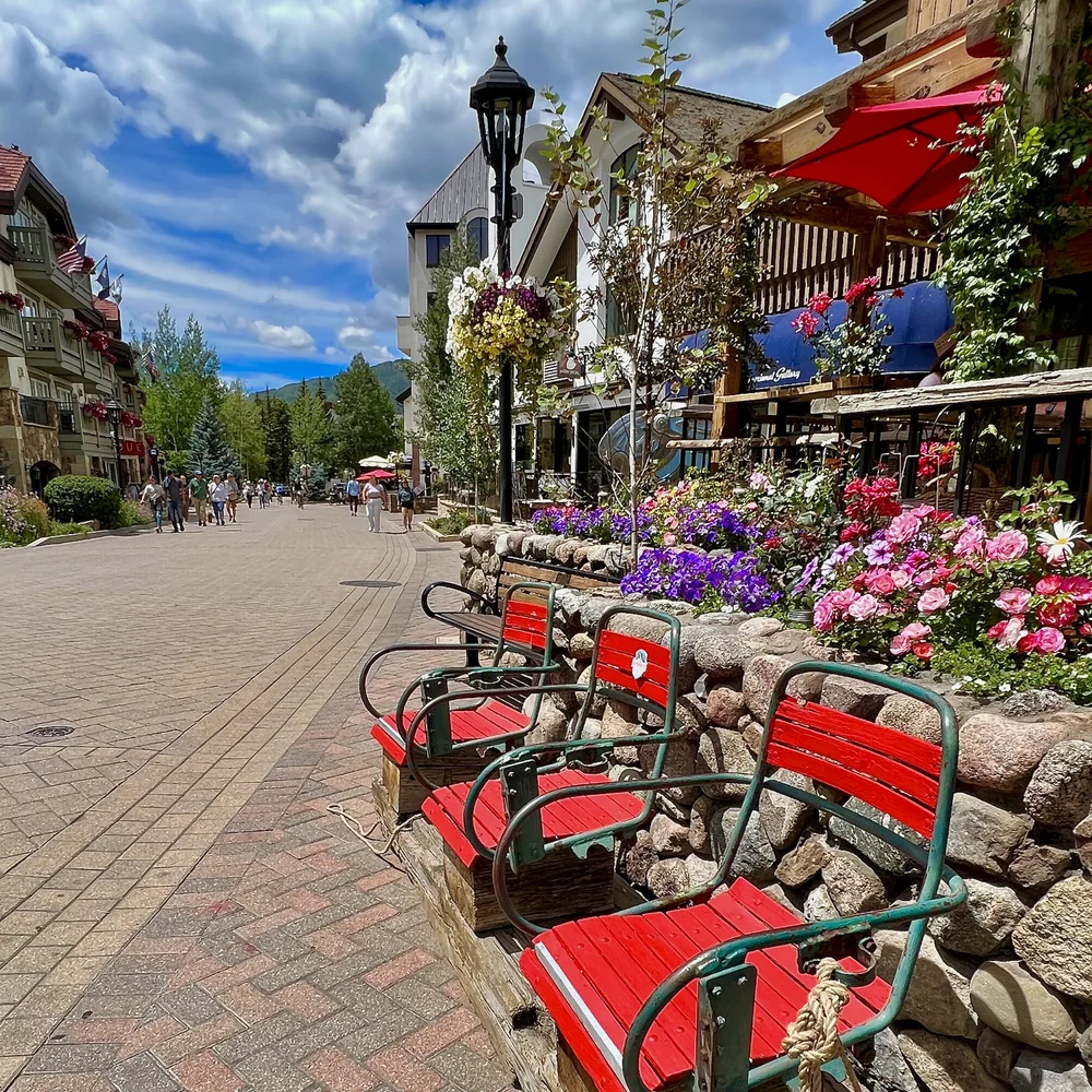 3 LIFT CHAIRS ON STREET.jpeg