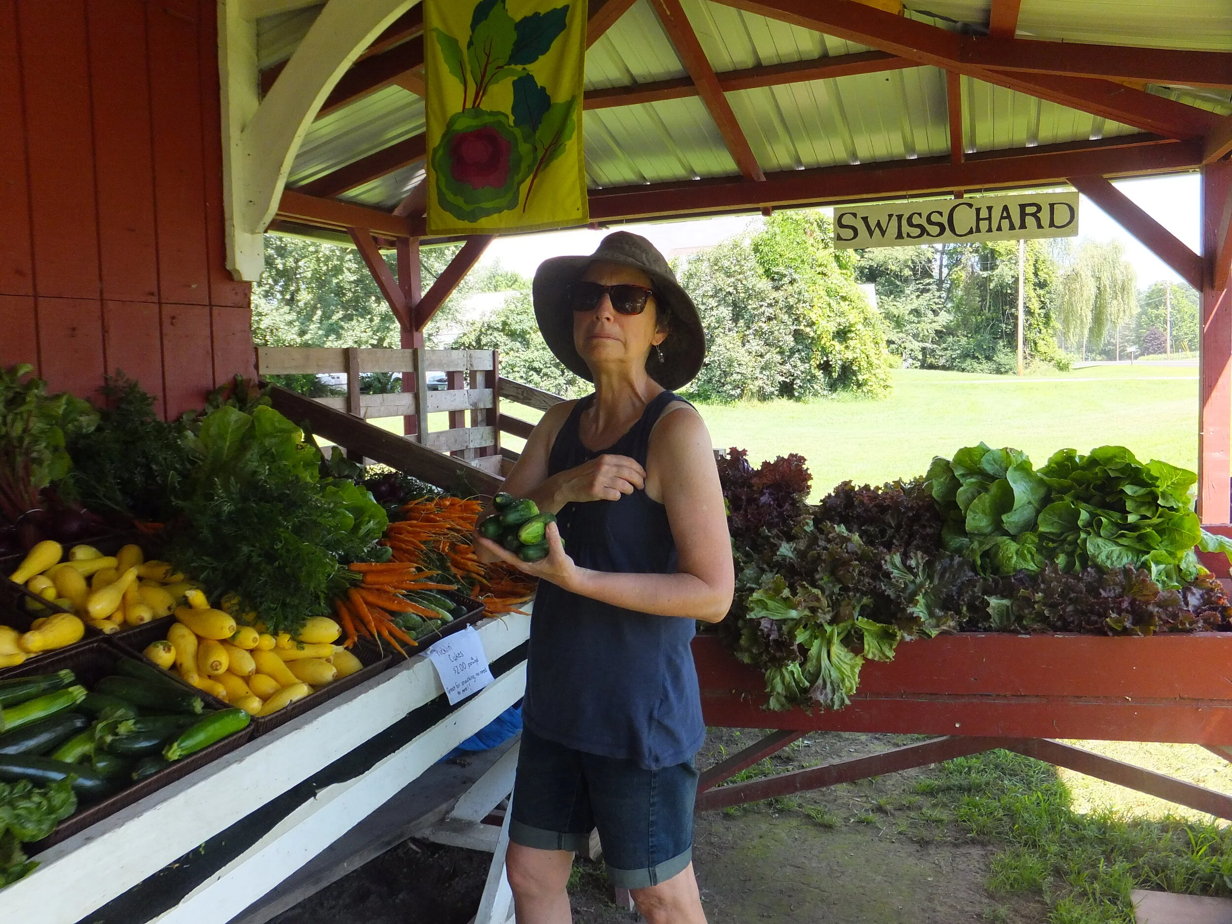 A happy customer loading up on veggies (Hi Marcie!)