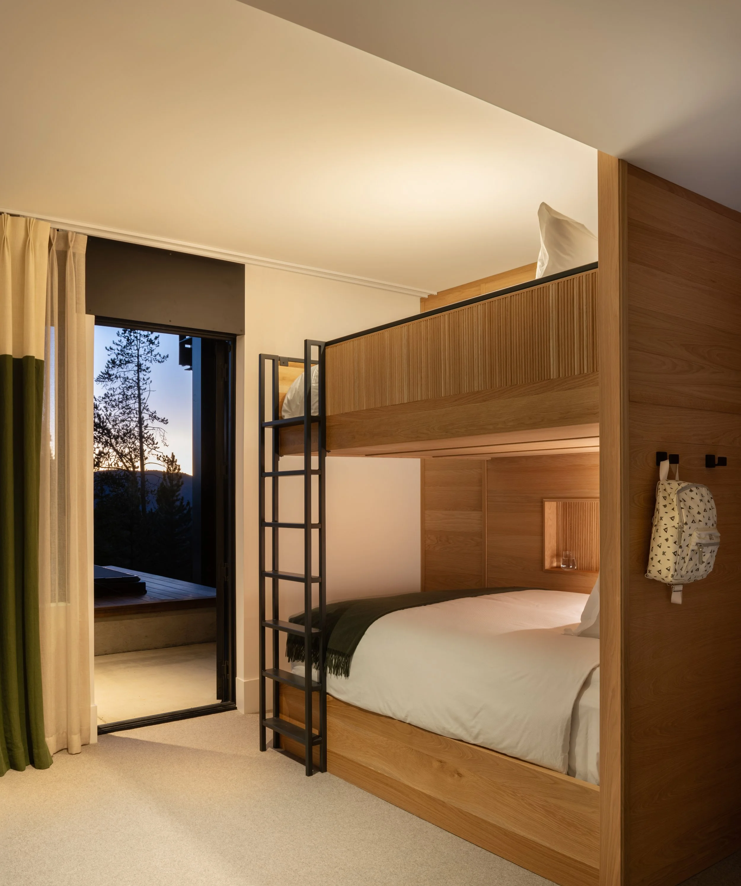 WKP - OO16 - HR-20 REEDIT.jpg