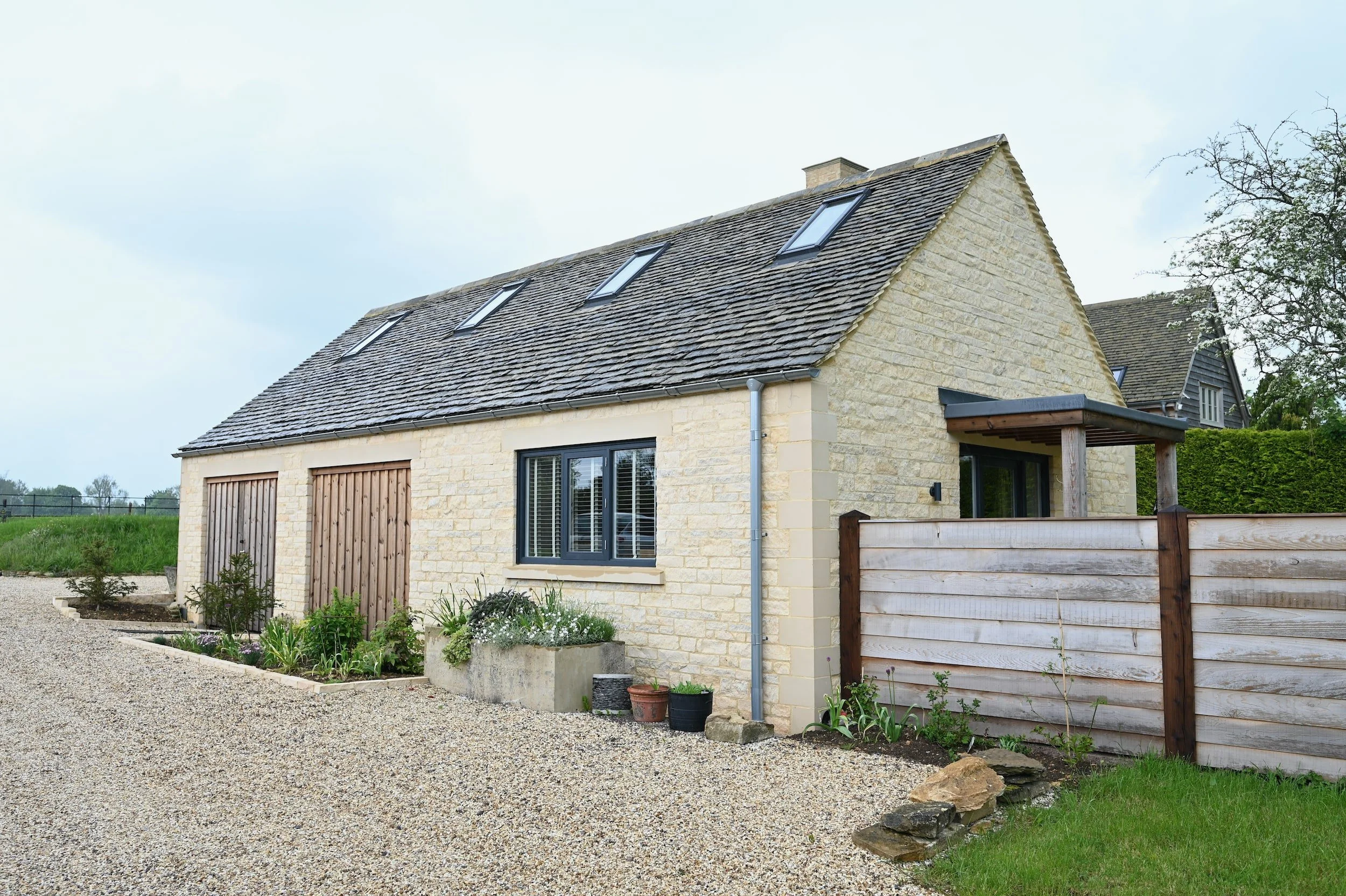 New build detached holiday rental accommodation and garage