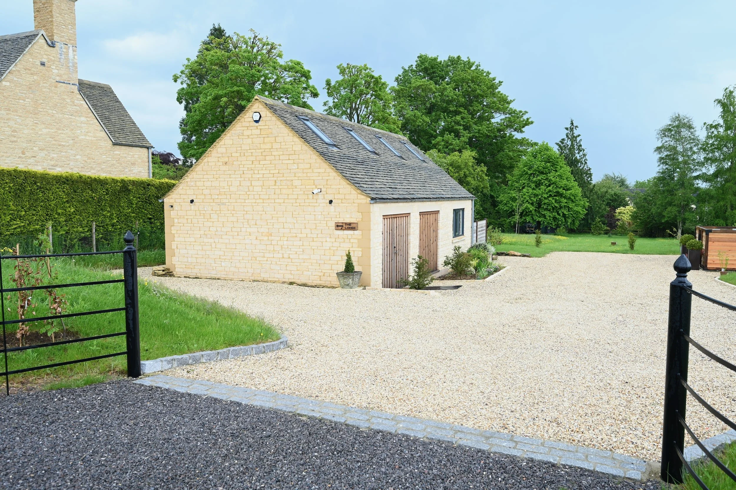 New build detached holiday rental accommodation and garage