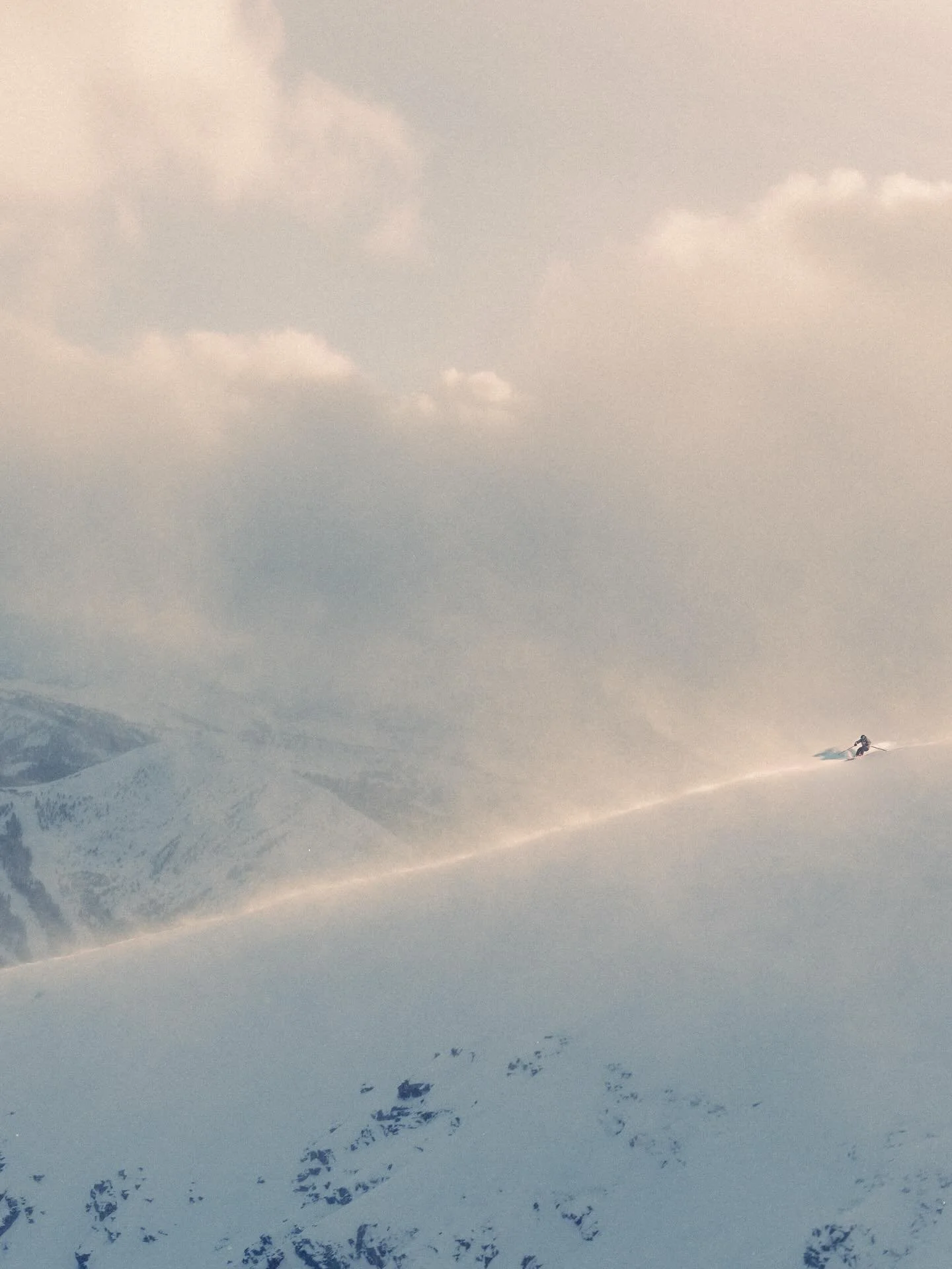 Big Sky. Big Dreams. ⛷️ @oomoonlightbasin 

Shot for the current issue of @travelandluxury + @the.australian