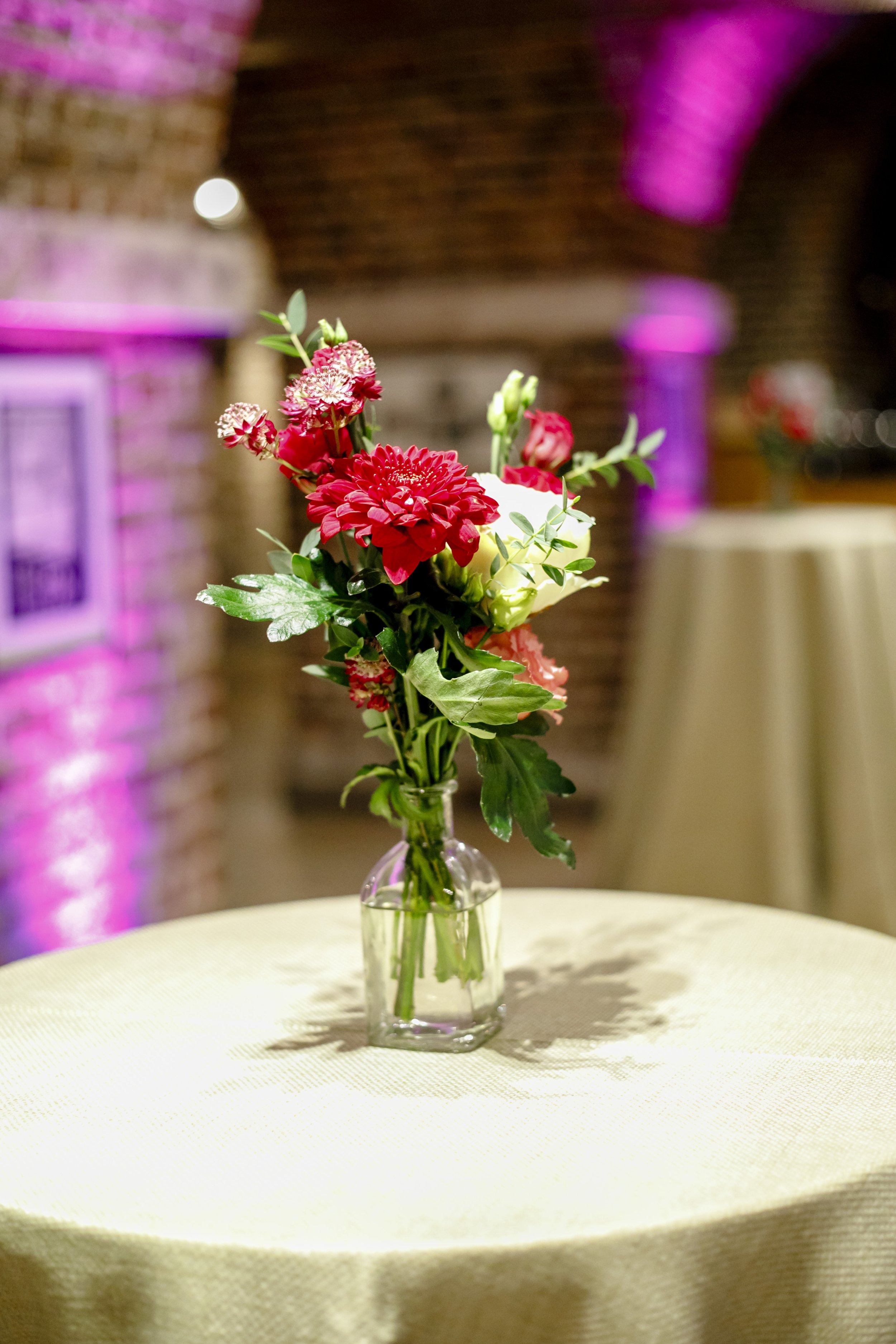 We offer floral design services for:
Corporate events and conferences
Brand launches and product reveals
Press days and photoshoots
Client entertaining and office eventsbespoke floral design for:
Birthday parties and milestone celebrations
Anniversar