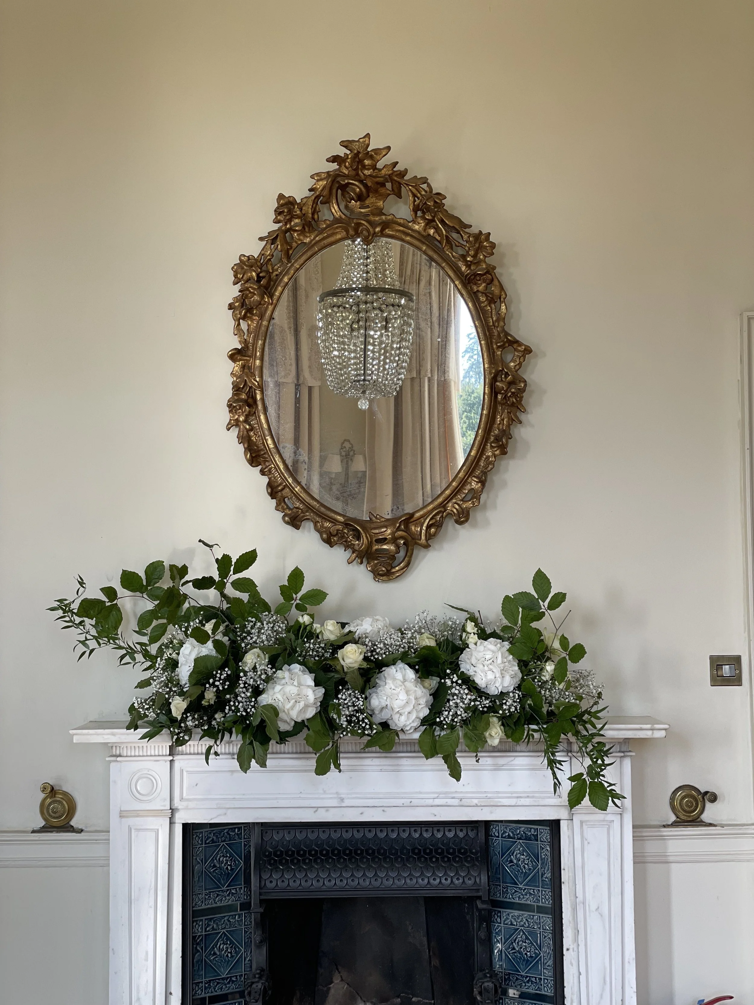 Modern wedding flowers for London and West Sussex weddings, blending seasonal florals with an elegant, timeless design approach.