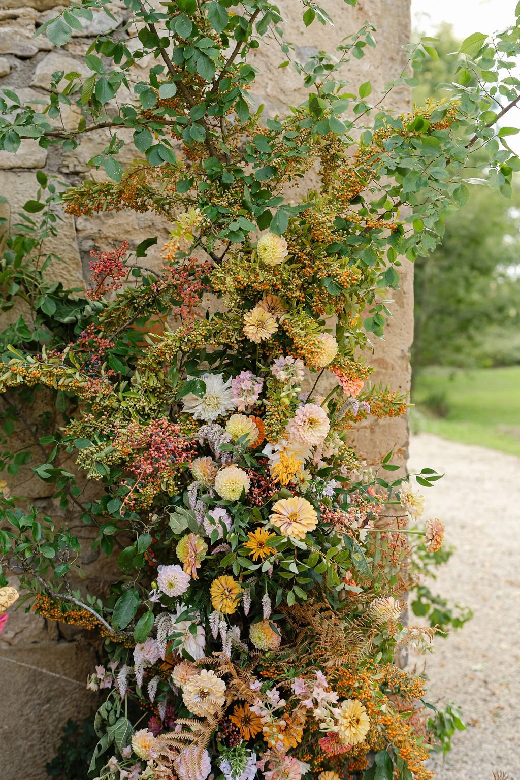 Seasonal wedding floristry in London and West Sussex, featuring elegant bridal bouquets and refined floral arrangements designed for modern, design-led weddings.