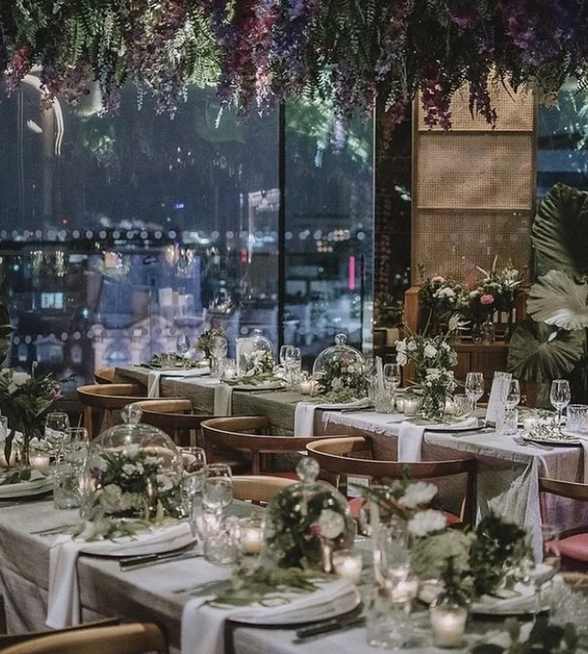 We offer floral design services for:
Corporate events and conferences
Brand launches and product reveals
Press days and photoshoots
Client entertaining and office eventsbespoke floral design for:
Birthday parties and milestone celebrations
Anniversar