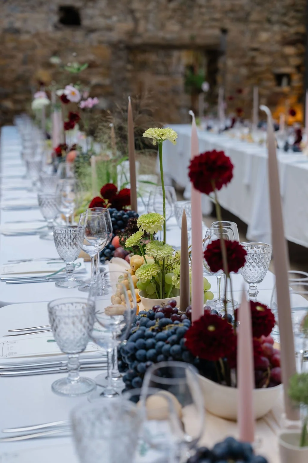 Seasonal wedding floristry in London and West Sussex, featuring elegant bridal bouquets and refined floral arrangements designed for modern, design-led weddings.