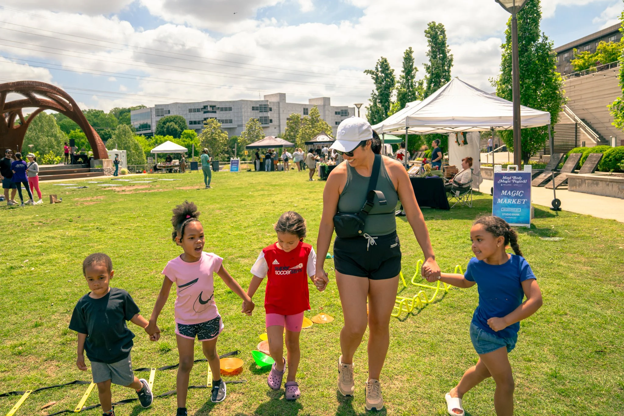 onec1ty_triluna_mindbodymagicfest__78_(2048).jpg