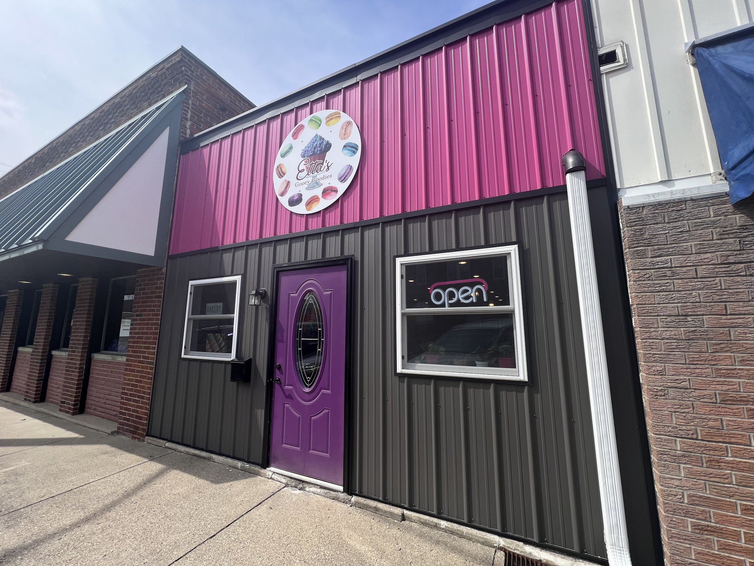 PHOTOS: Etta’s Gooey Goodies Opens Storefront in Greentown