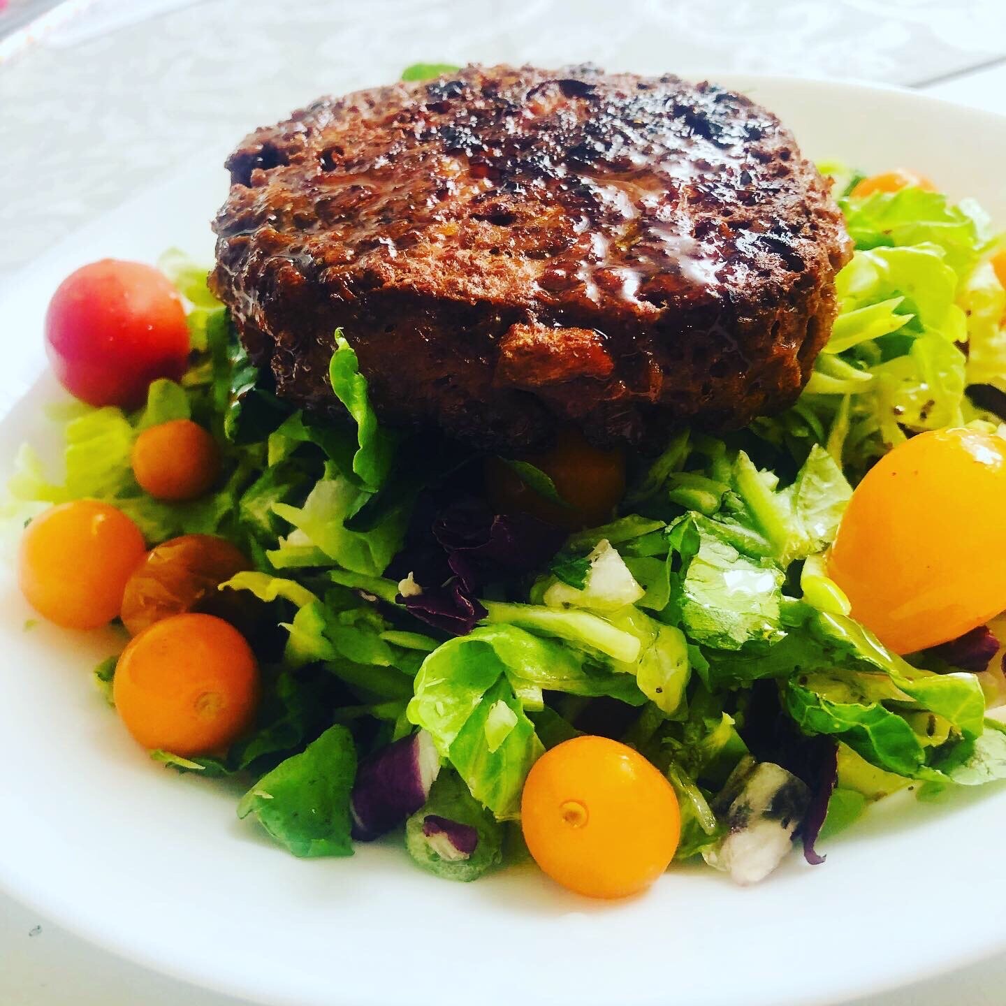 Rosa Hamburger on Greens.JPG