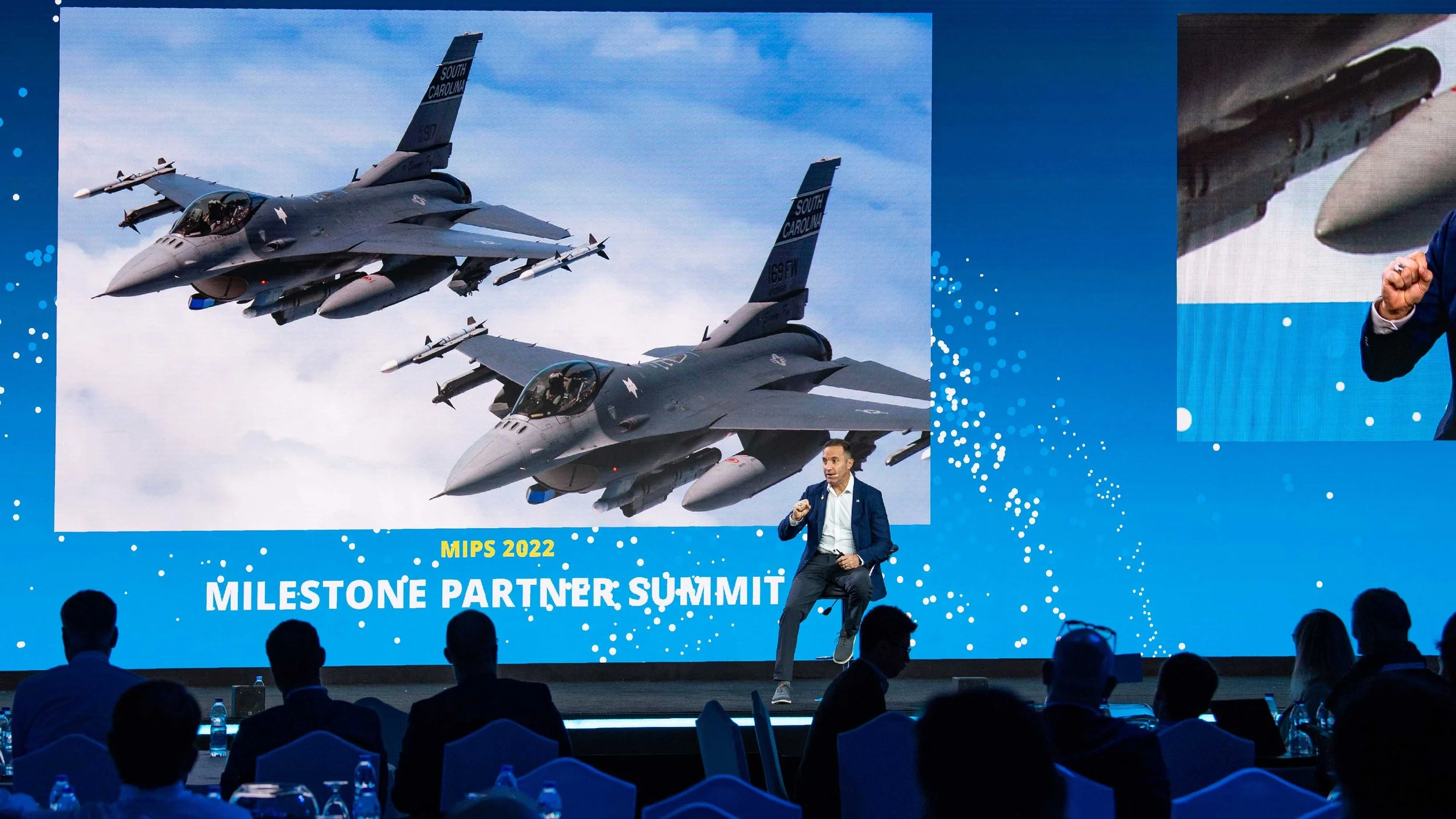 Videographer in Dubai 800 Photos