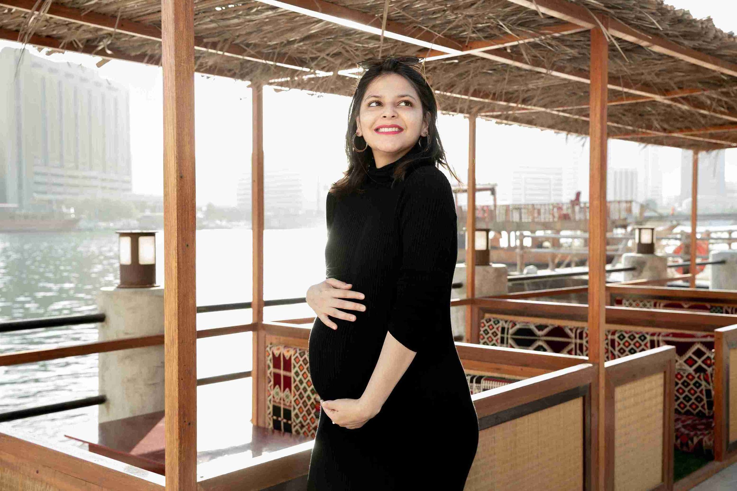 maternity photography dubai