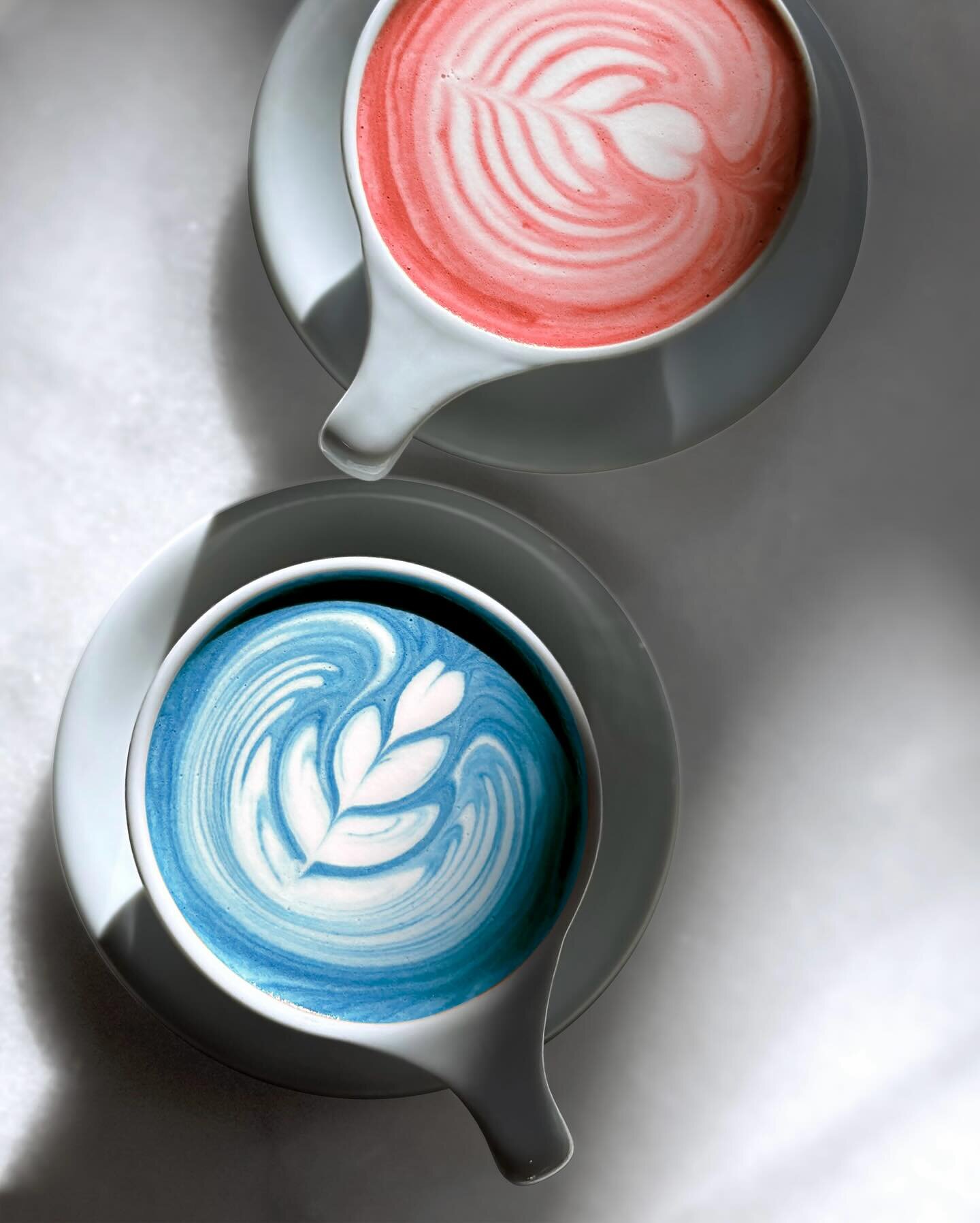 As spring is doing its thing. Color is everywhere. The trees, the leaves, the flowers and our lattes. 

They are BACK! 
🩵 Blue lavender latte, a smooth, natural anxiety reliever, helps restlessness and all organic. 

🩷 Pink beetroot latte, this pin