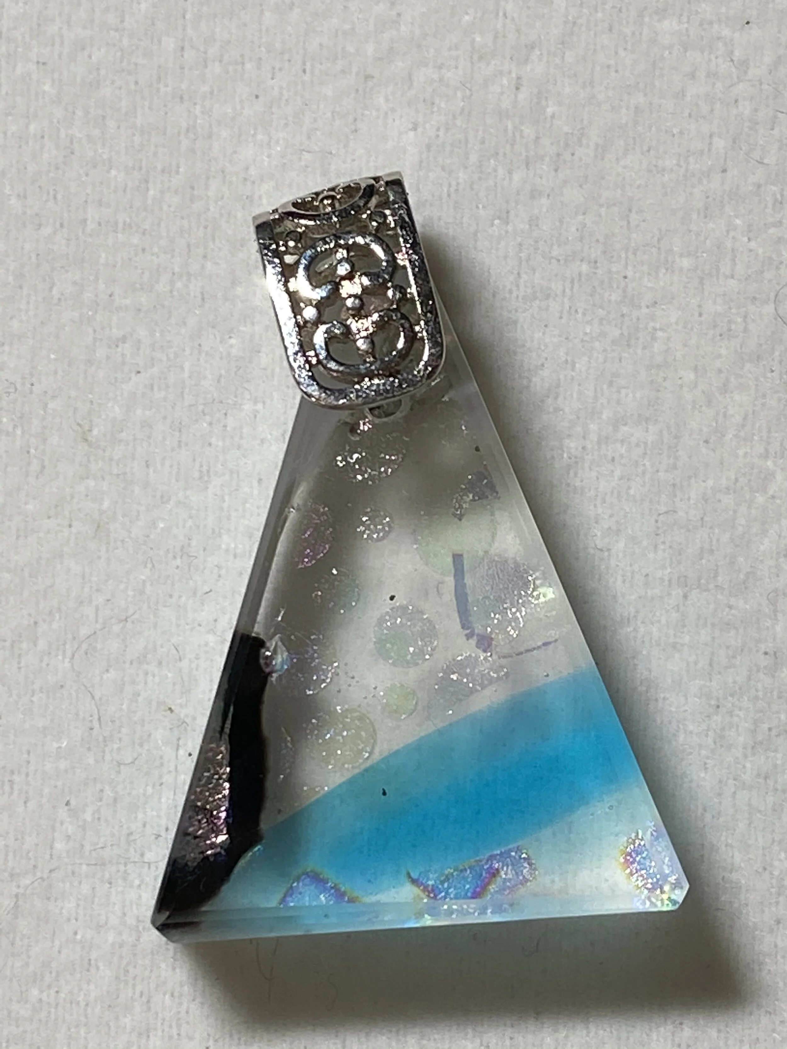 D6BAC071-541D-4E1B-8106-A6AD5B91D4B1