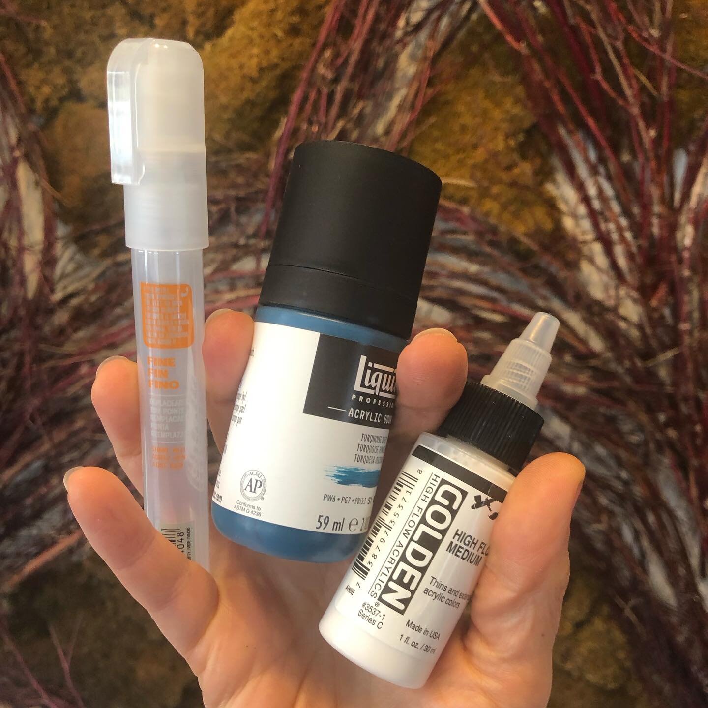 There are a few spots left for tonight&rsquo;s paint markers workshop! Learn how to use refillable paint markers, how to modify replaceable tips to make texture, and why they are one of my favorite things to work with as an art therapist. See today&r