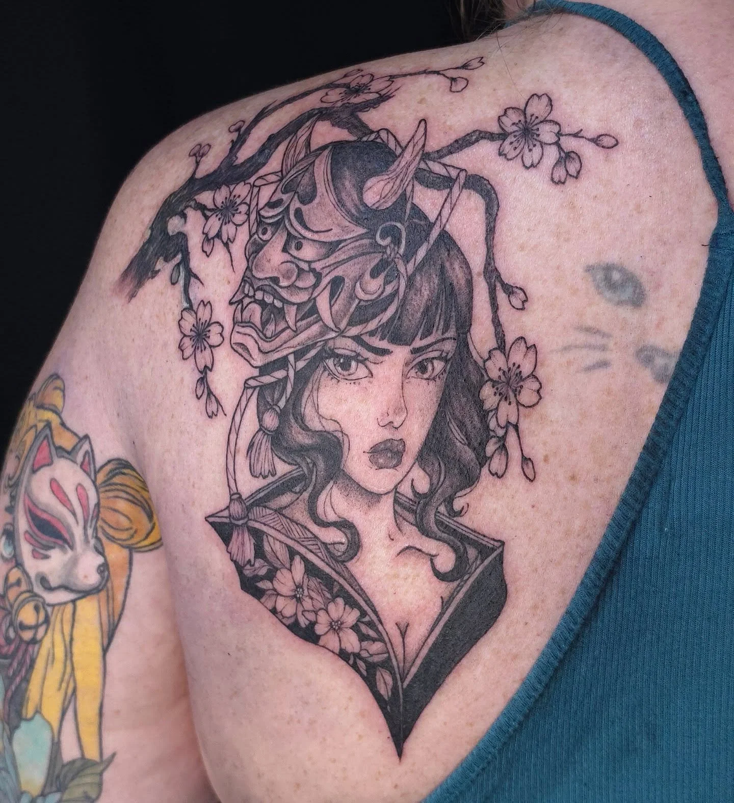 Flash design with added cherry blossom branch. Let me know if you guys want more flash!

Fill out the Form in my bio to book!
Booking for: JUNE &amp; JULY
Don't forget to tag me in your pictures so that I can share! Profile needs to be public for me 