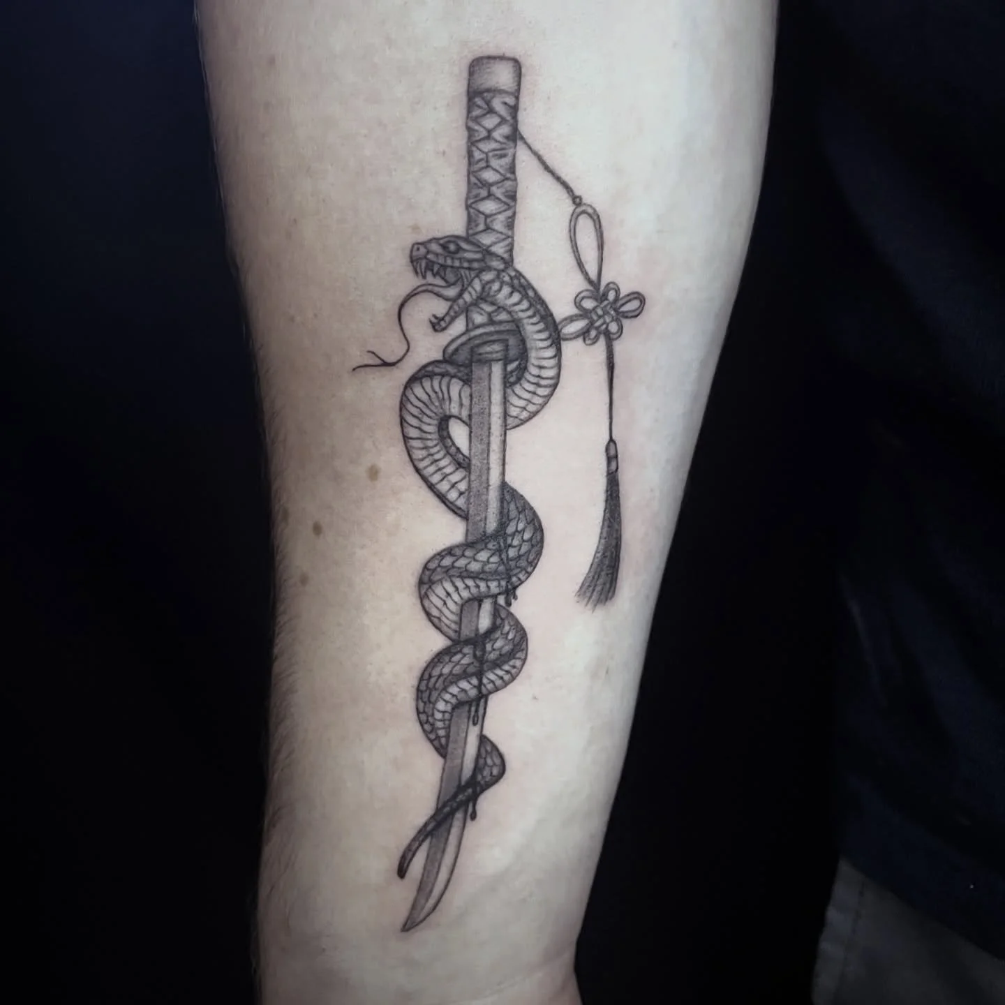 🐍 🗡️ 
.
.
.
#tattoo #snake #sword #japanese #tattoos