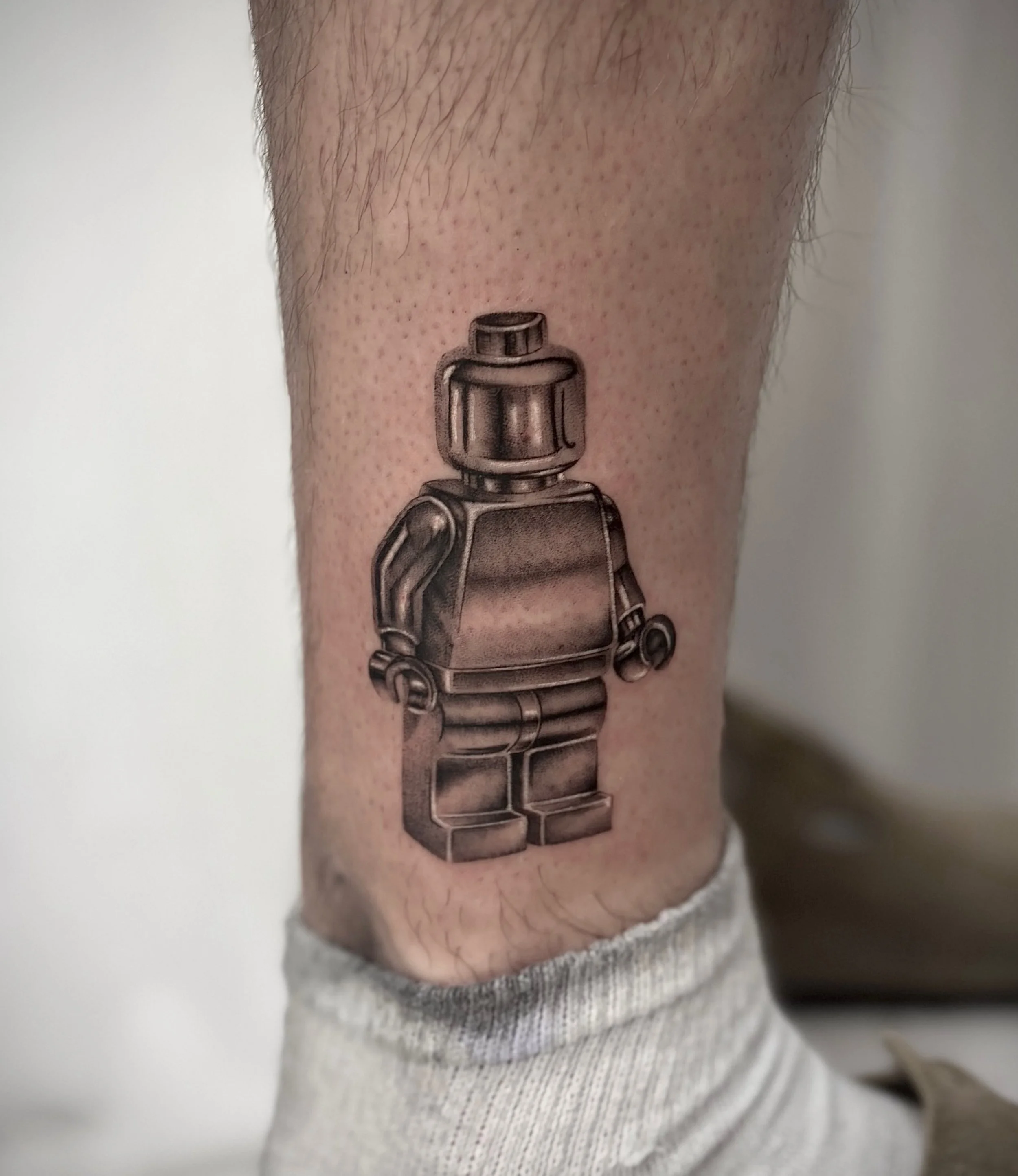 Chrome Lego figure from my flash! Love doing chrome stuff!
-
#realismtattoo #tattooartist #chrometattoo #tattooartist #explore