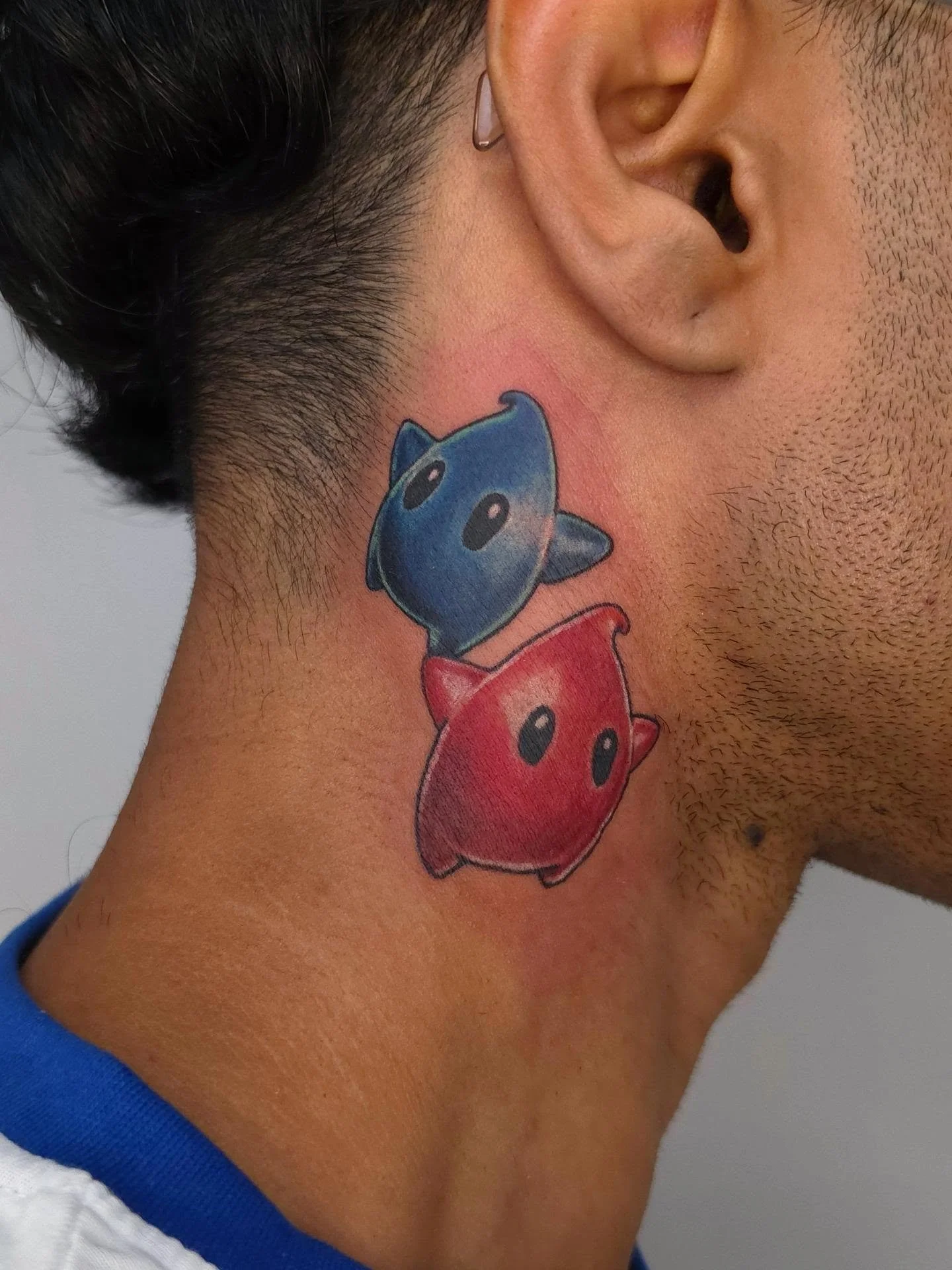 A little piece of the galaxy, right on the neck 🌟💙❤️
These two little Lumas from Super Mario Galaxy were such a fun tattoo to do! I love when a tattoo can be small, colourful, cute, and still have so much personality. 🥹
There&rsquo;s something abo