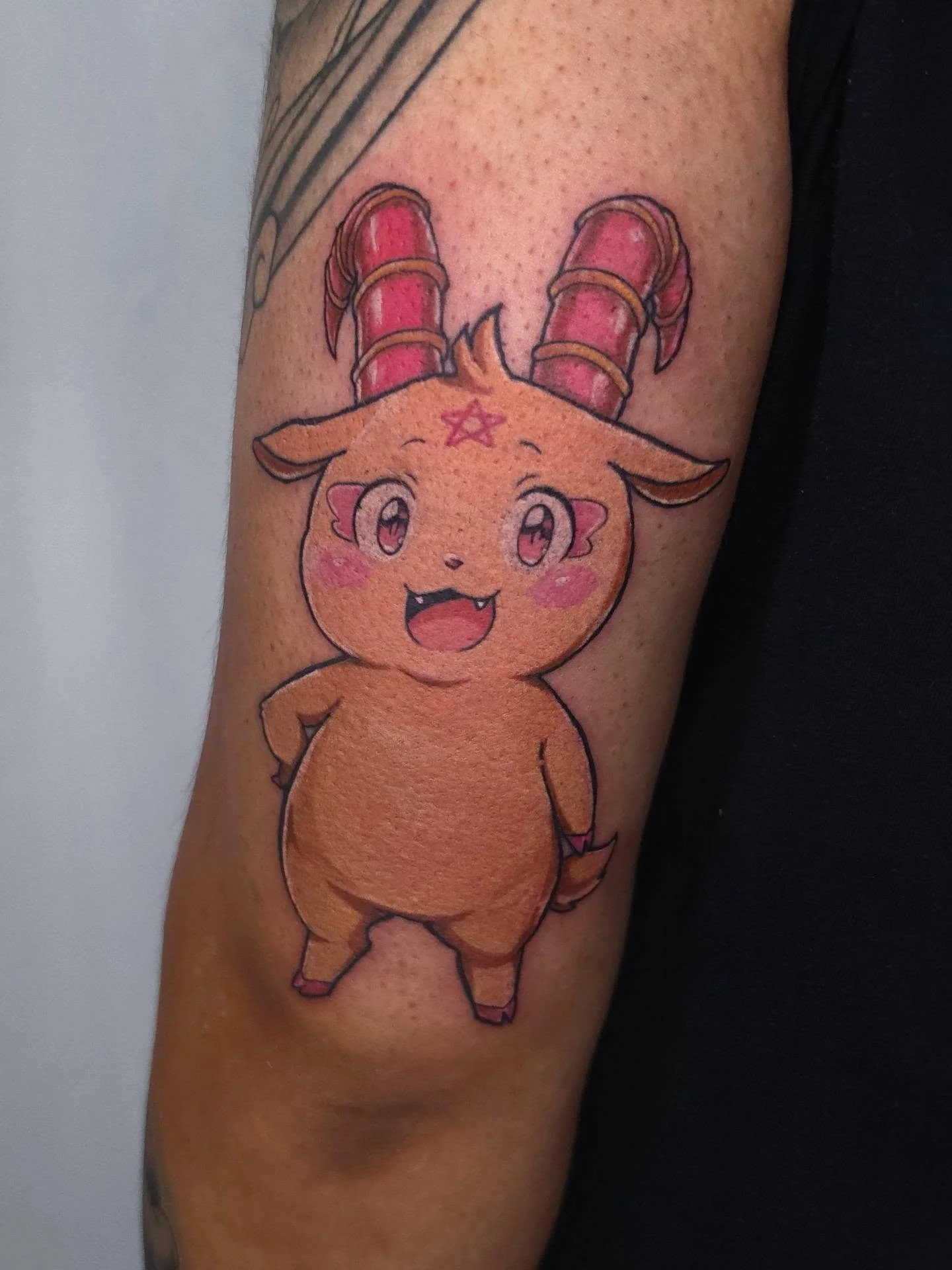 A little Grim making his way onto the skin 🐉🧡
Had so much fun tattooing this adorable little guy from I Was Reincarnated as the 7th Prince! I wanted to keep that cute, playful personality while bringing in all those little details that make Grim so