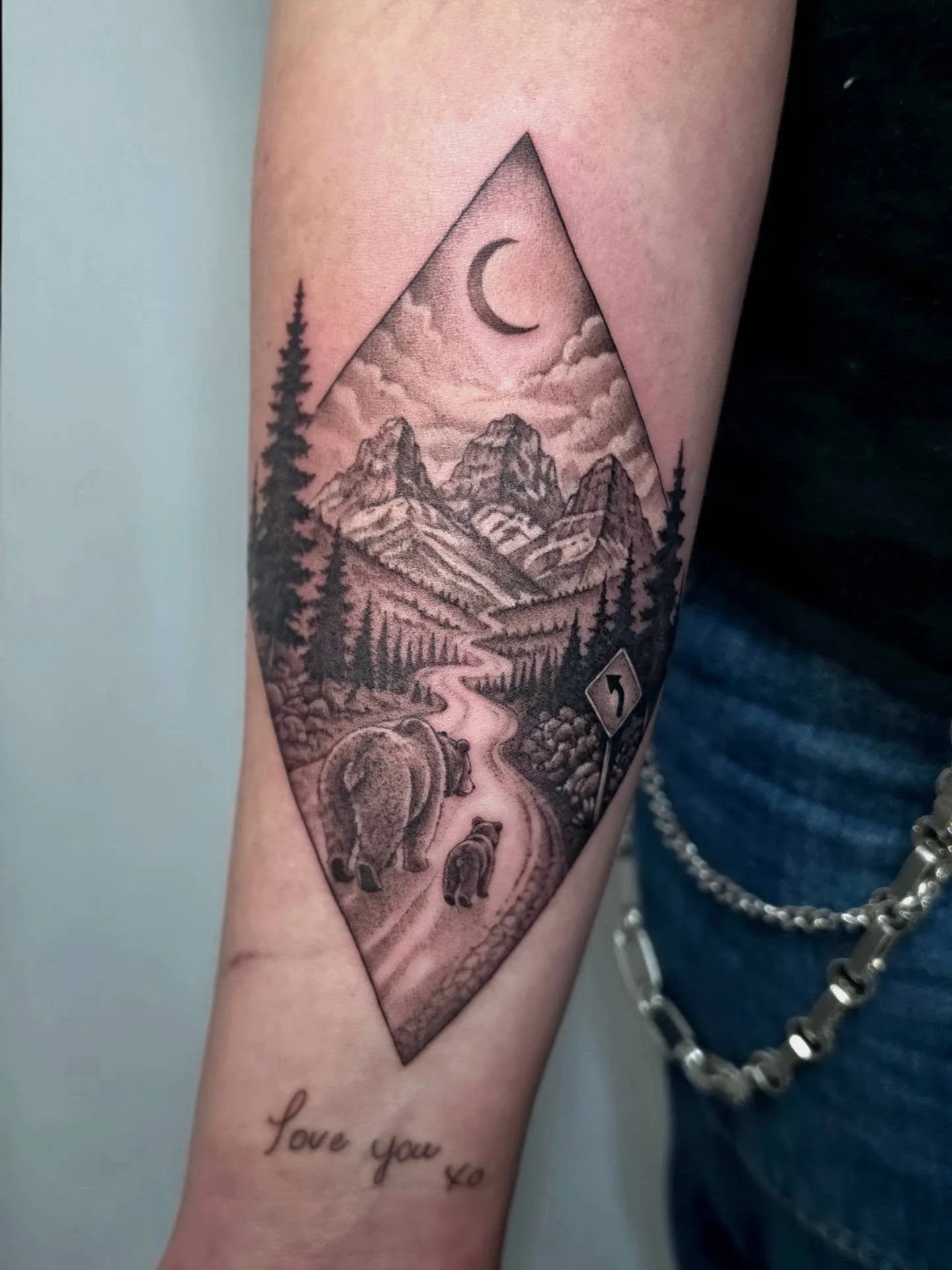 There&rsquo;s something special about turning a whole story into one piece of ink. 🏔️🌙

This custom mountain tattoo brings together the family elements that are so special and meaningful

I love creating pieces like this because there&rsquo;s so mu