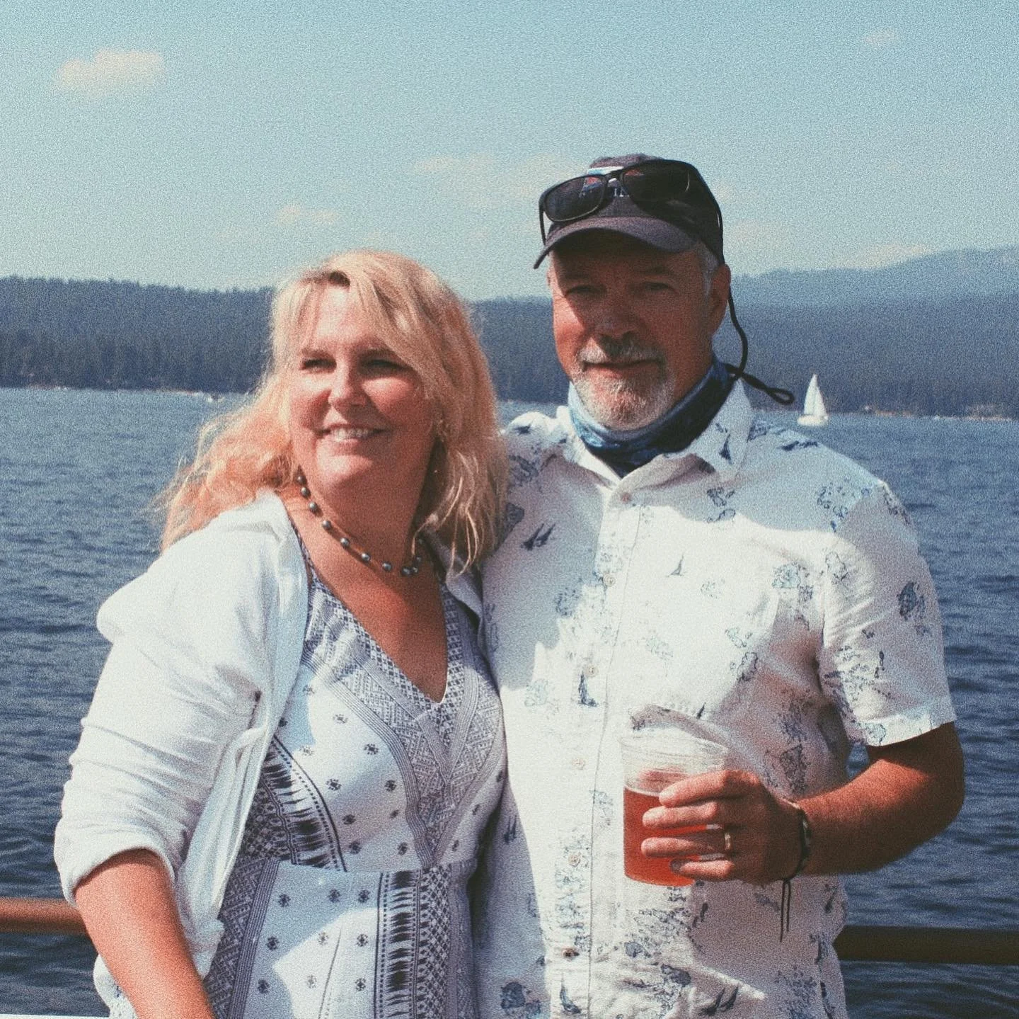 happiest of birthdays to my mother. The kindest, purest and most beautiful soul I&rsquo;ve ever met. And let me explain how GORGEOUS this woman is, inside and out, as you can see. 
Since there&rsquo;s so much about you i love, I made a list of my fav