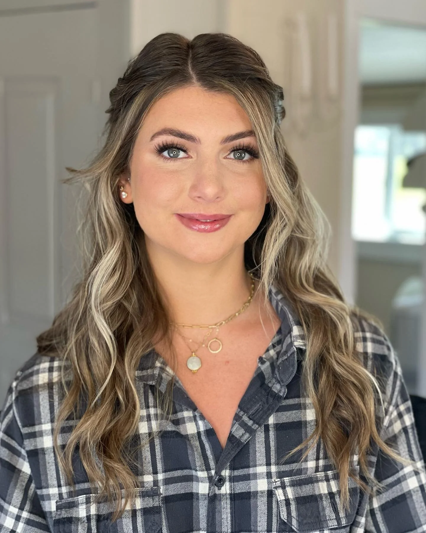 Bridesmaid makeup from last Fridays wedding with @makeupbymrskirk 💗

This is my last free weekend before back to back weddings till end of June🤯

Thank you to all my 2023 Brides who booked me for their big day! I can&rsquo;t wait to meet you all💕
