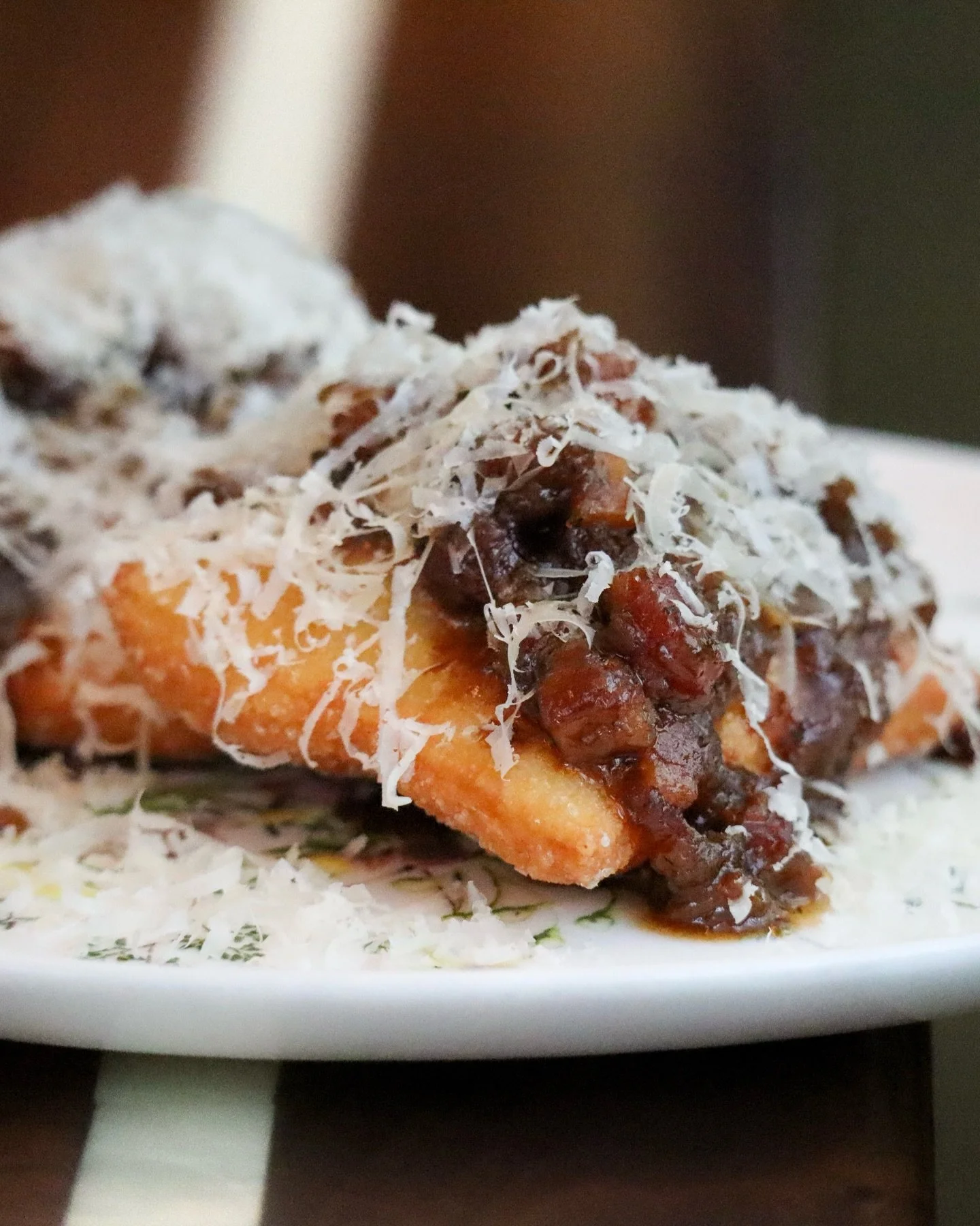 Aperitivo Alpino celebrates the spirit of the 2026 Winter Games with a tribute to Northern Italy&rsquo;s mountain regions, where alpine air, sparkling Franciacorta, and time-honored fare define the season.
&nbsp;
Daily from 3 pm to 5 pm, join us for 