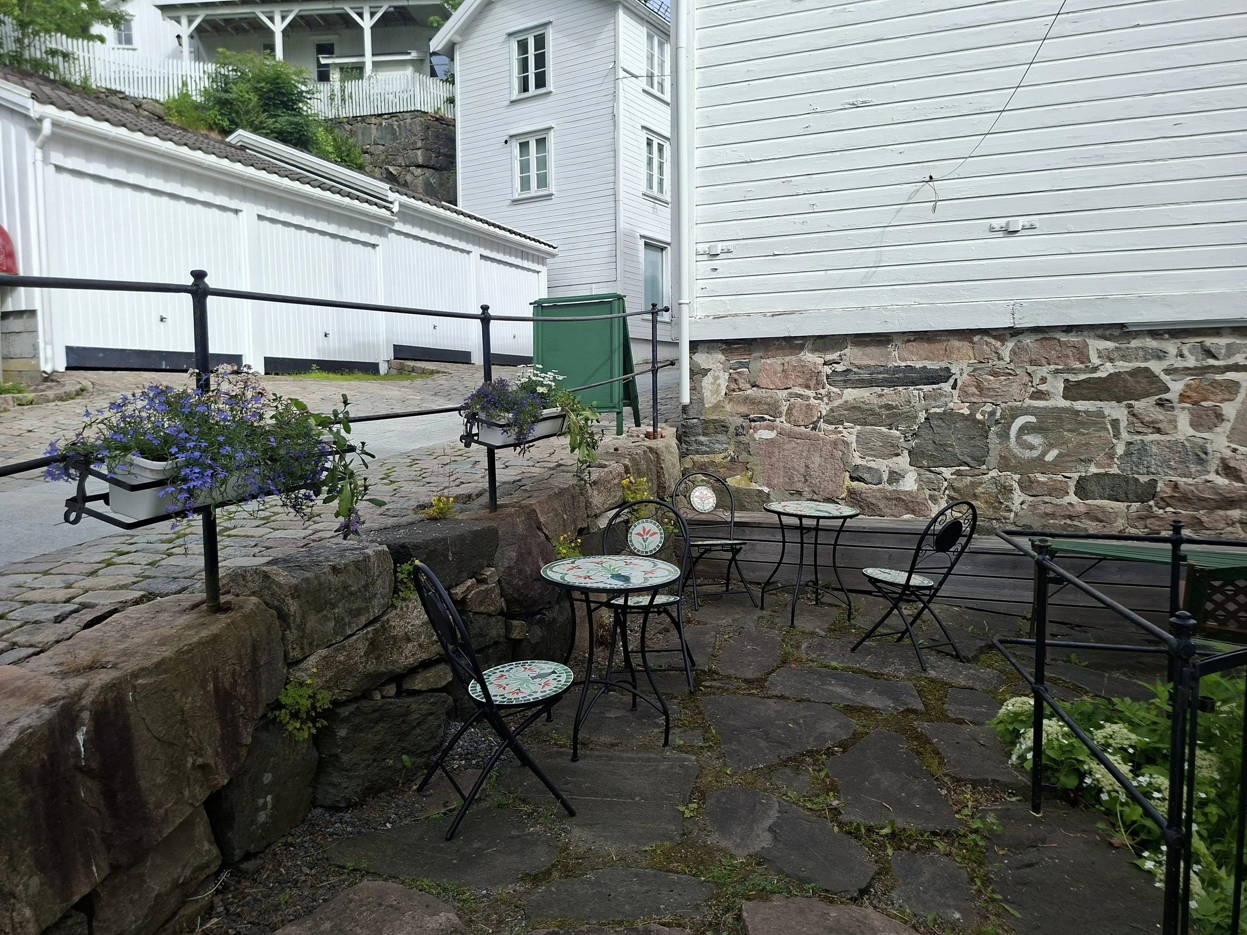 Uteplassen er åpen for alle