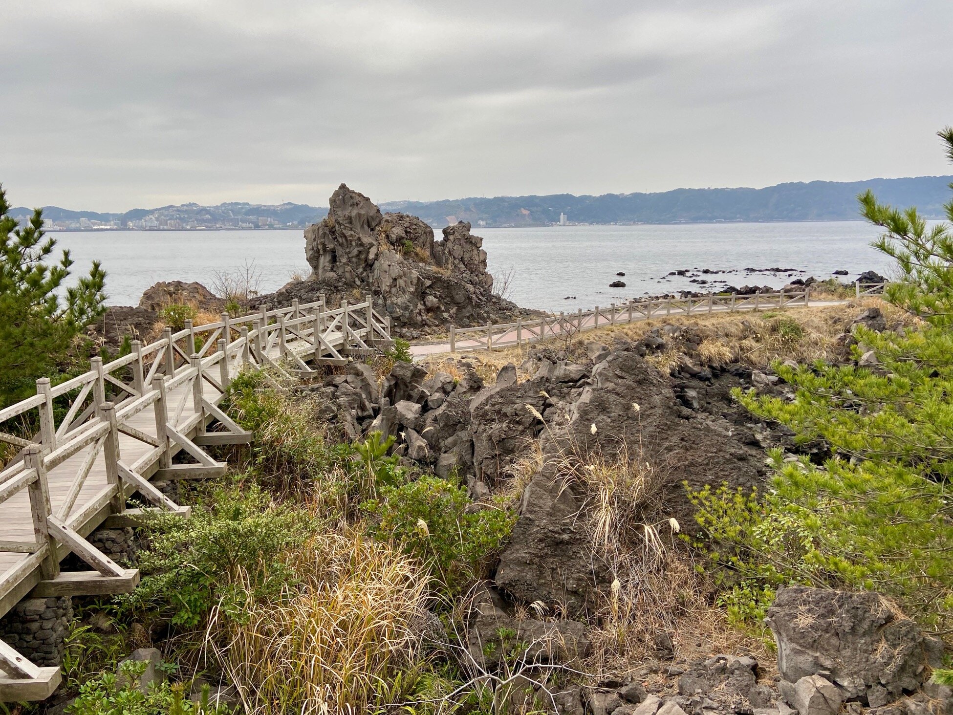 volcanic shore and walkway on sakurajima 2.jpg