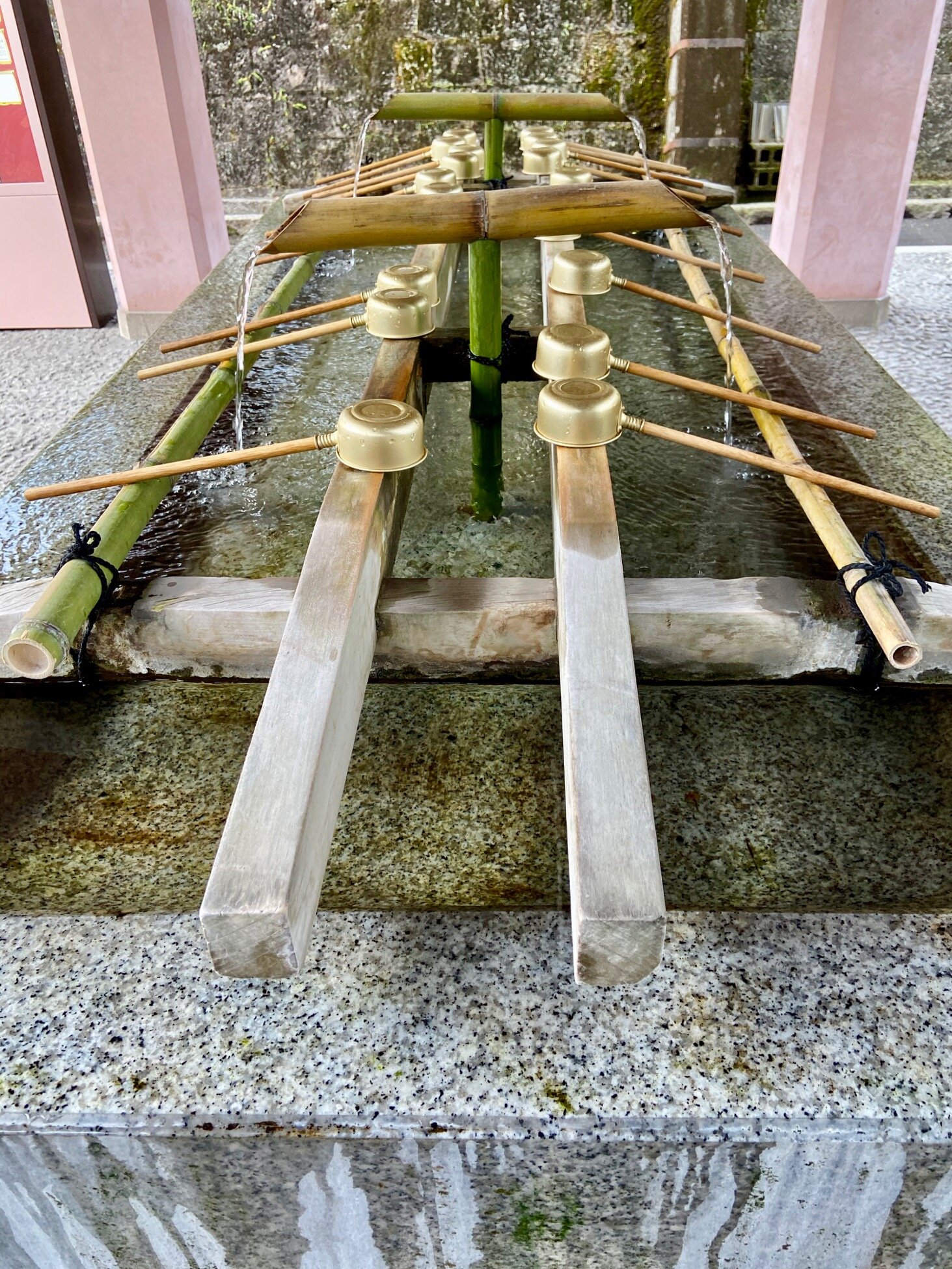 hand washing Terukuni Shrine in Kagoshima.jpg