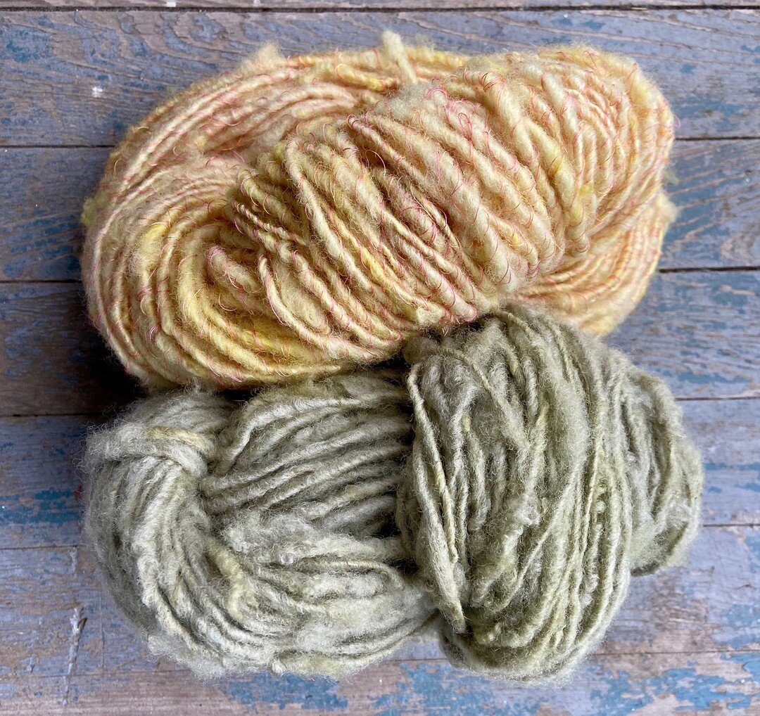 Inspired by my friend Sam Bova @sam.bova, I gathered some goldenrod in the Adirondacks, on a bright sunny day. What a lovely get away from COVID worries! No social distance to worry about. This is some fluffy, corespun wool yarn dyed with the product