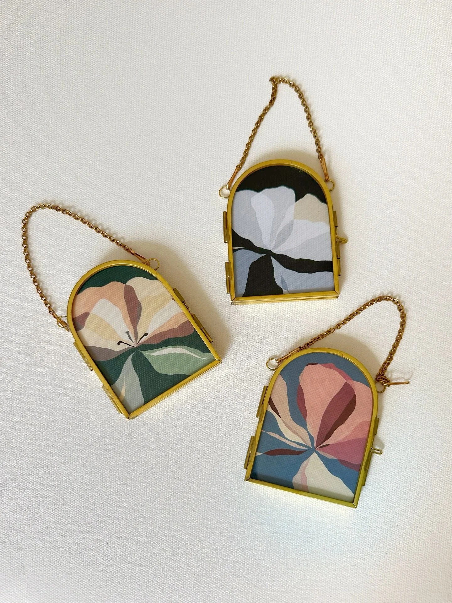 Okay 🙈 I had to add one more, budget-friendly option. Perfect for gifting&mdash; I have three different printed ornament options. ☺️ available now&mdash; link in bio.