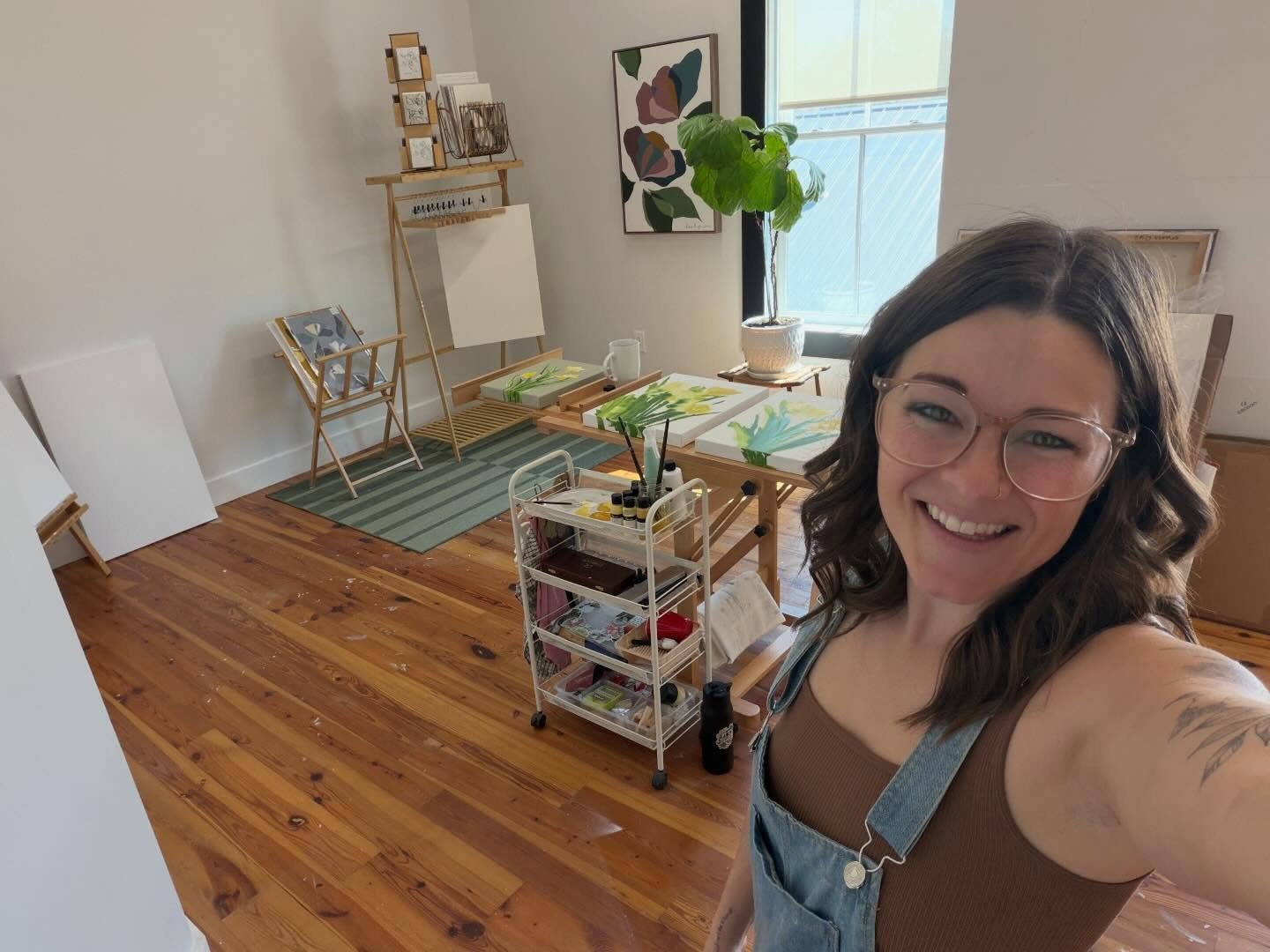 Little bits of progress in the studio. Today, I at least got organized enough to get some real painting done. PLUS I had my first call with my 4-week intensive Harvest Mastermind. Living the dream, really and truly. 
.
.
.
I&rsquo;ve got a good feeli