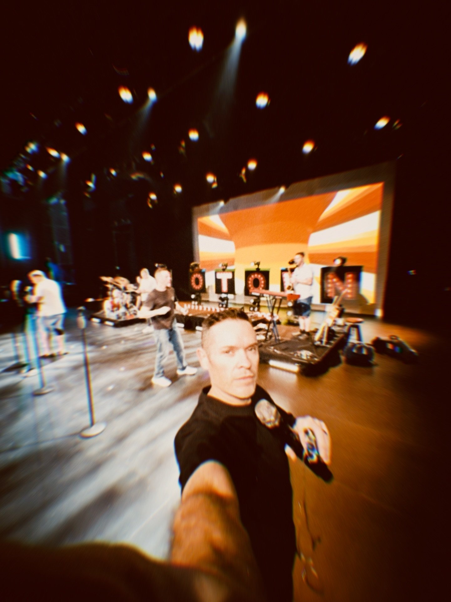 Here&rsquo;s your backstage pass for MTWN20 Tour 📷 
A raw edit of what goes on before you all take your seats 

Thanks for turning out &amp; being the loudest crowd so far Shepparton! ✨
See you tonight Horsham 🎤