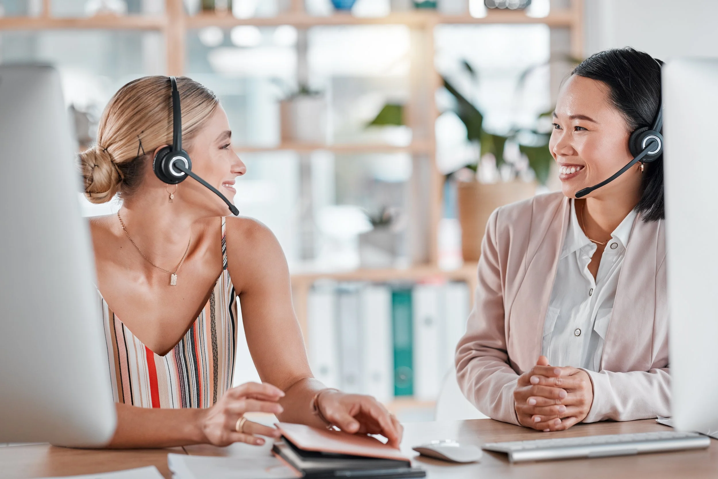 call-center-customer-support-and-female-consultan-2023-11-27-05-27-11-utc.jpg