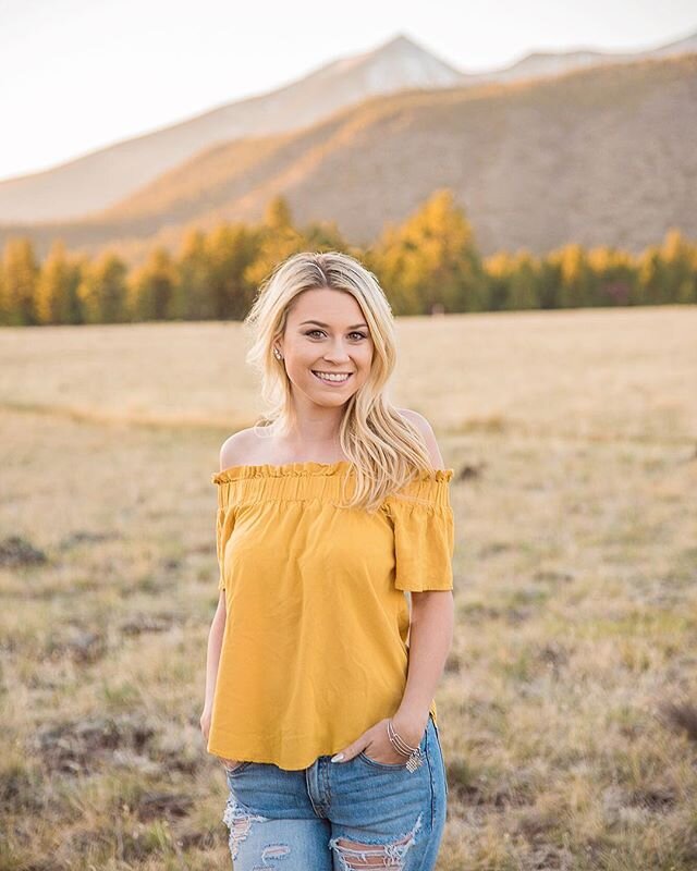 Shooting in this beautiful mountain town will never get old 😍 I'm in Flagstaff all summer! Come escape the heat and book a session with me at my discounted summer rates! ☀️