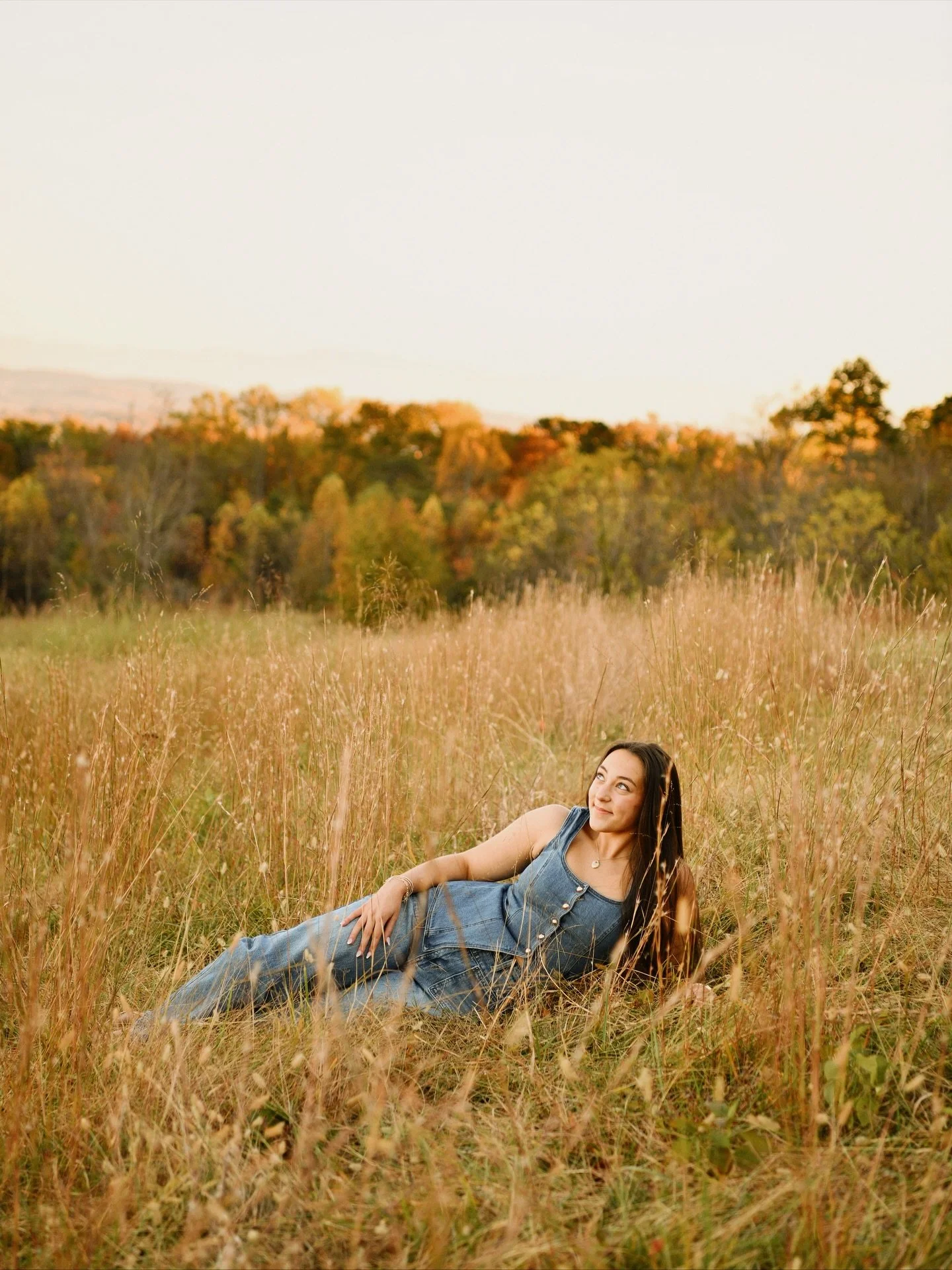 Golden fields, warm tones, and one amazing senior ready to take on the world - @macy_k08 you&rsquo;re the best! Fall sessions will always have my heart, taking a break from all the weddings to share a few senior photos with you guys🍁🍂!!