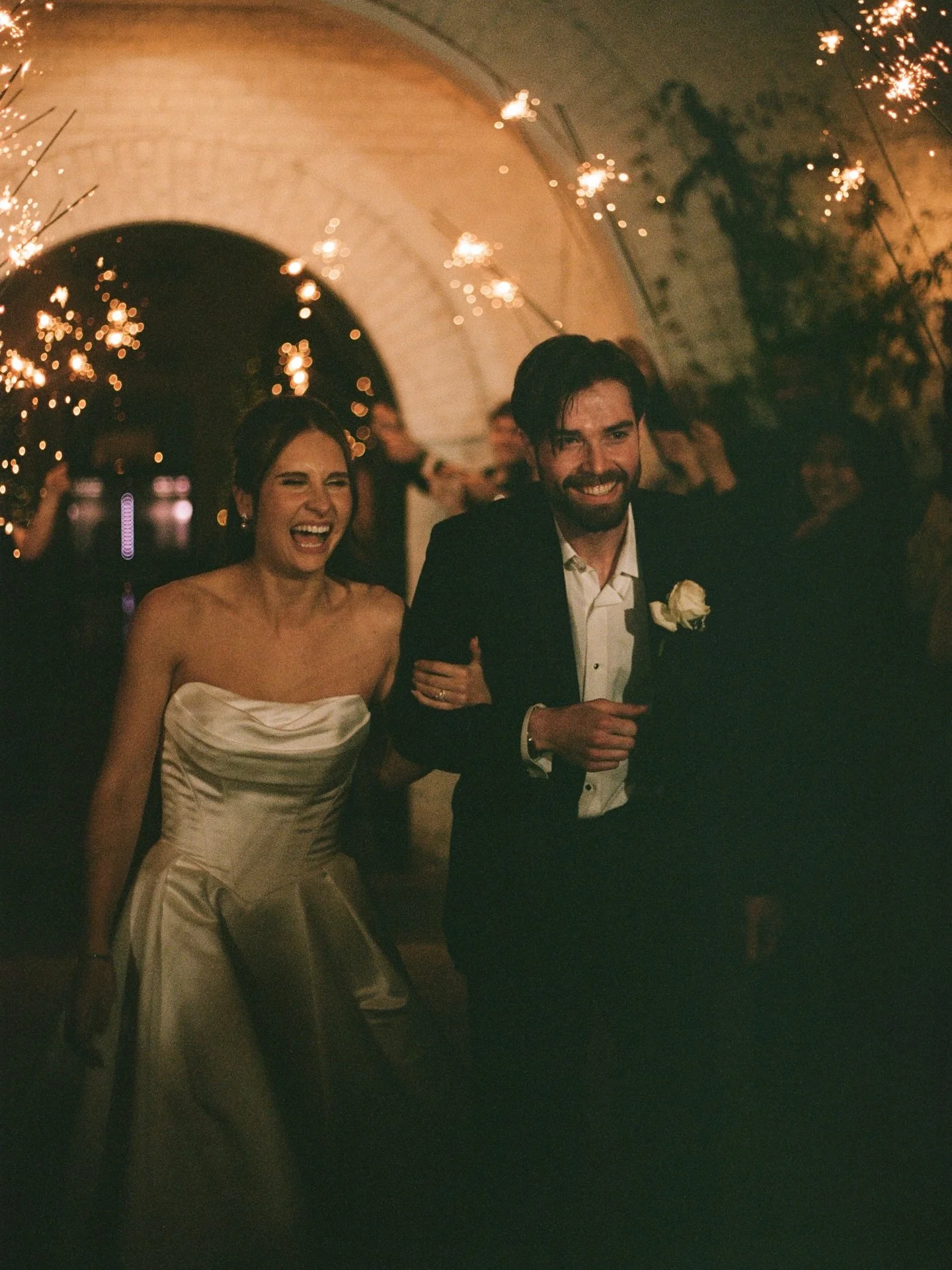 Closing out the year with film from our most recent wedding 🤍 A sweet reminder that every season is worth remembering! This is your sign to add film to your wedding package&mdash;message us for more info, you won&rsquo;t regret it! Happy New Year! P