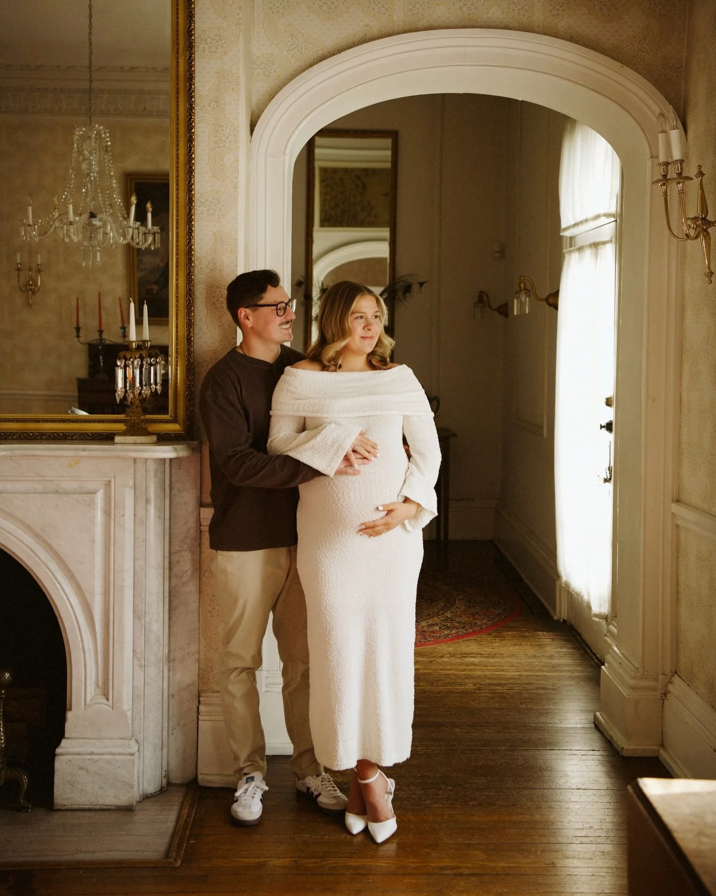 The sweetest couple, counting down the days until they meet their little one! So honored to capture this season 🤍