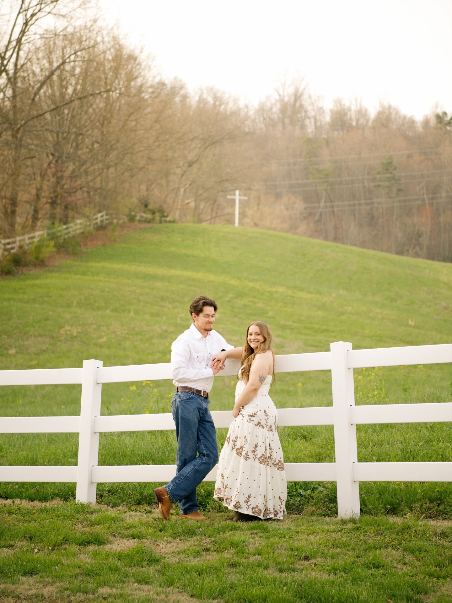 The dream location + the perfect couple = pure magic! Fall wedding can&rsquo;t come soon enough!!