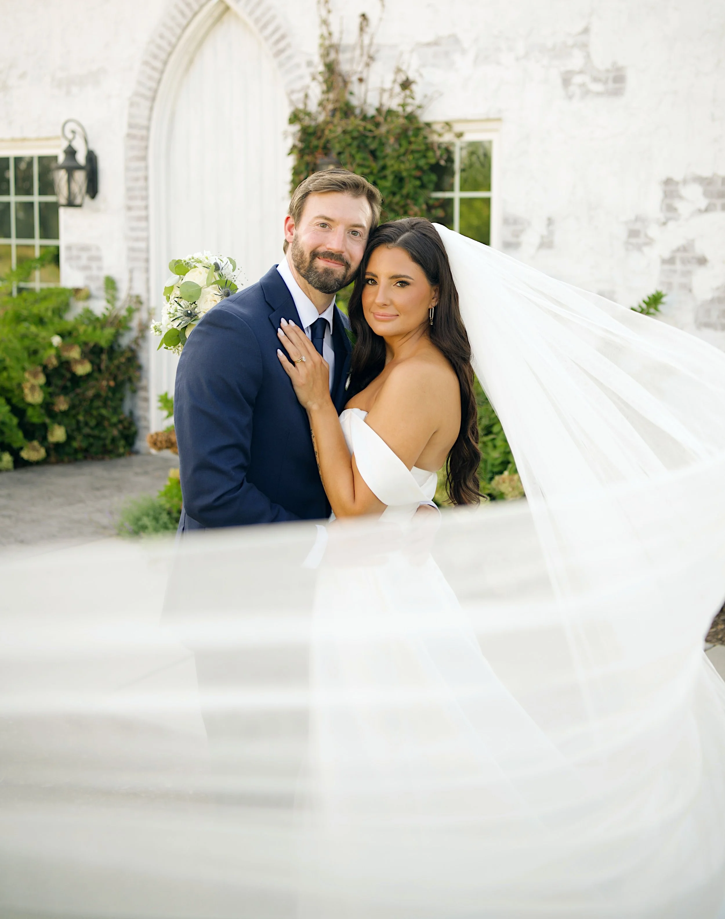 Give me all the veils, dramatic lighting, and editorial moments. We&rsquo;re here for every bit of it🙌🏻!!