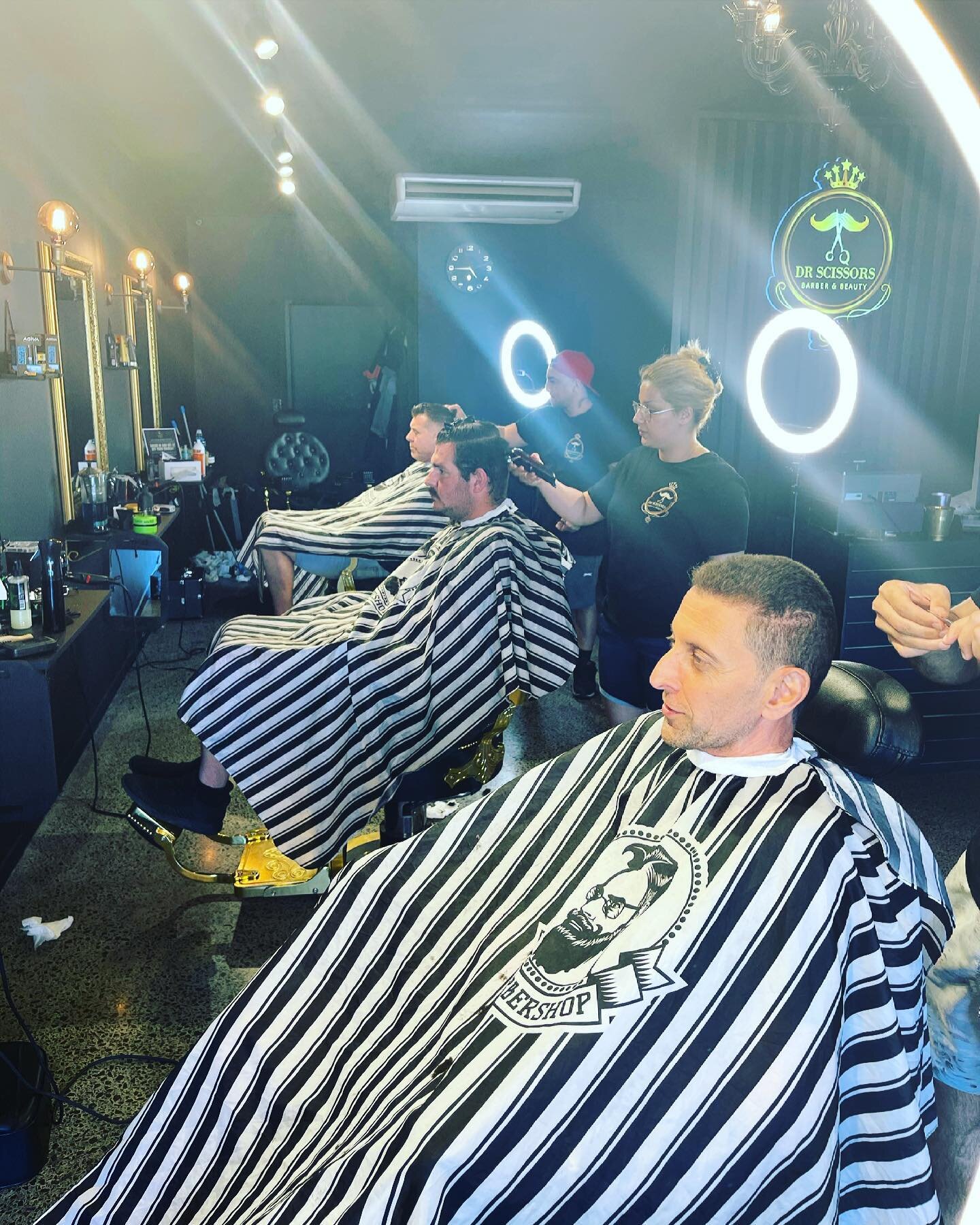 Saturday arvo cuts ✂️ 😎

#barbershop 
#barberlove 
#instahair