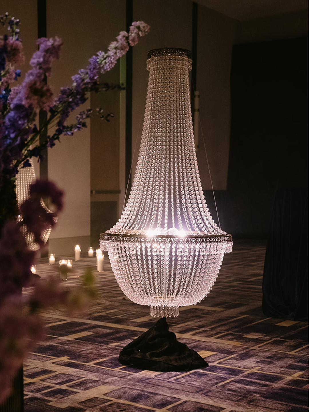 PHOS Empire Chandelier Stands.png
